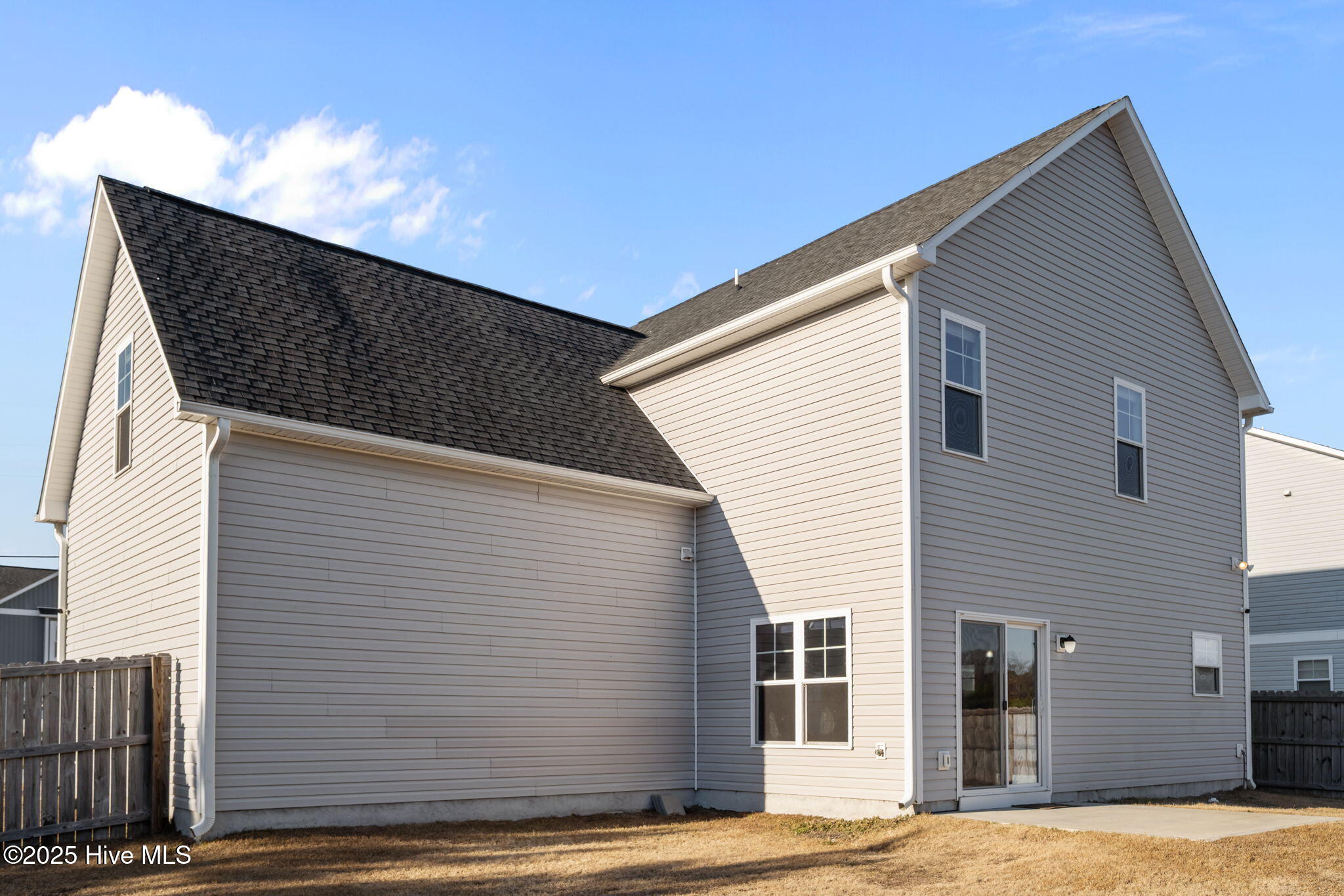 100544347 | Photo 51