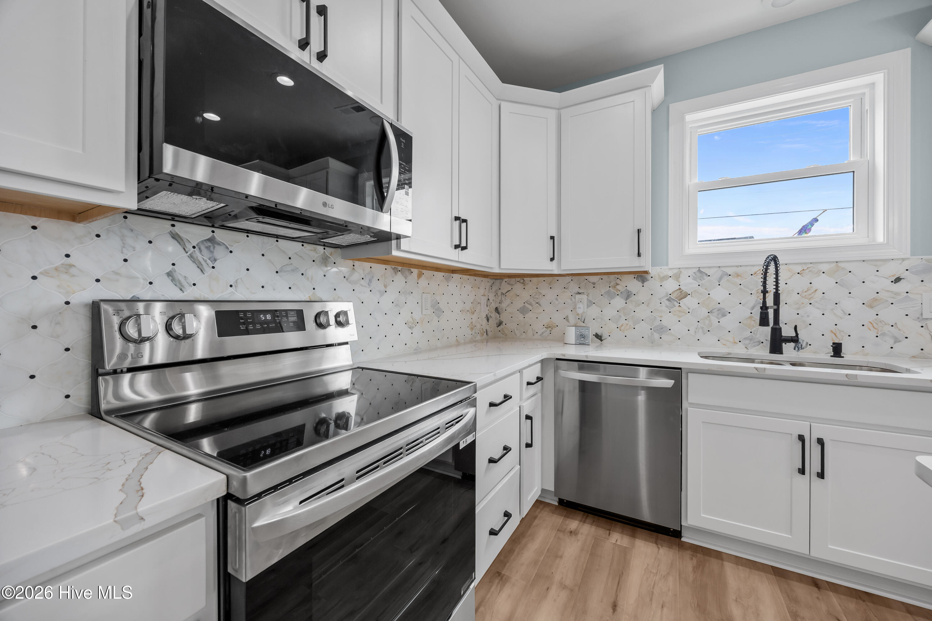 104 E Seaview Drive, Emerald Isle, NC, 28594