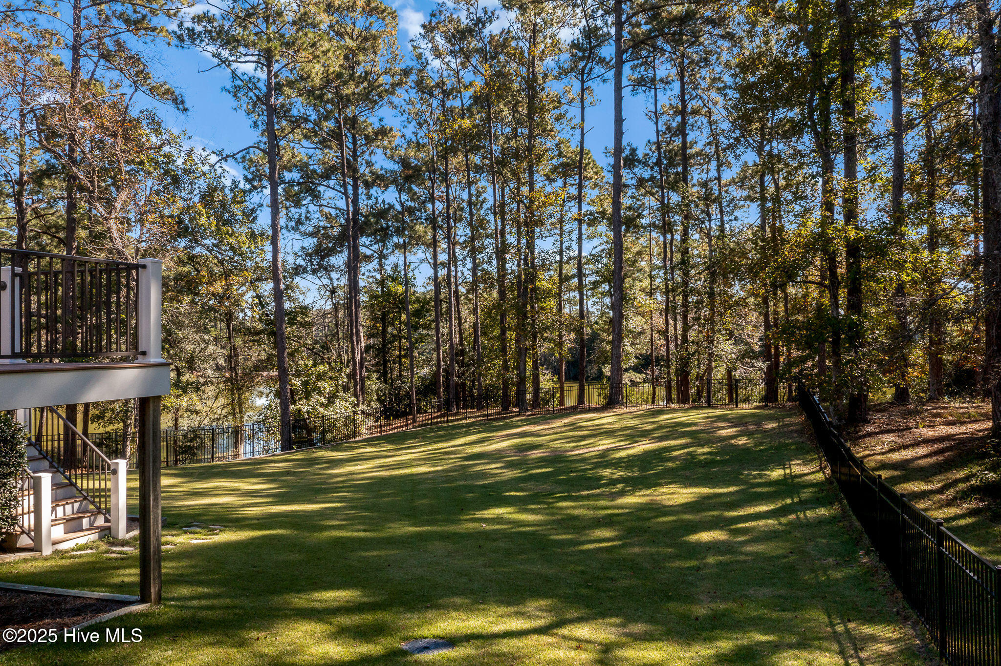 100540412 | Photo 66