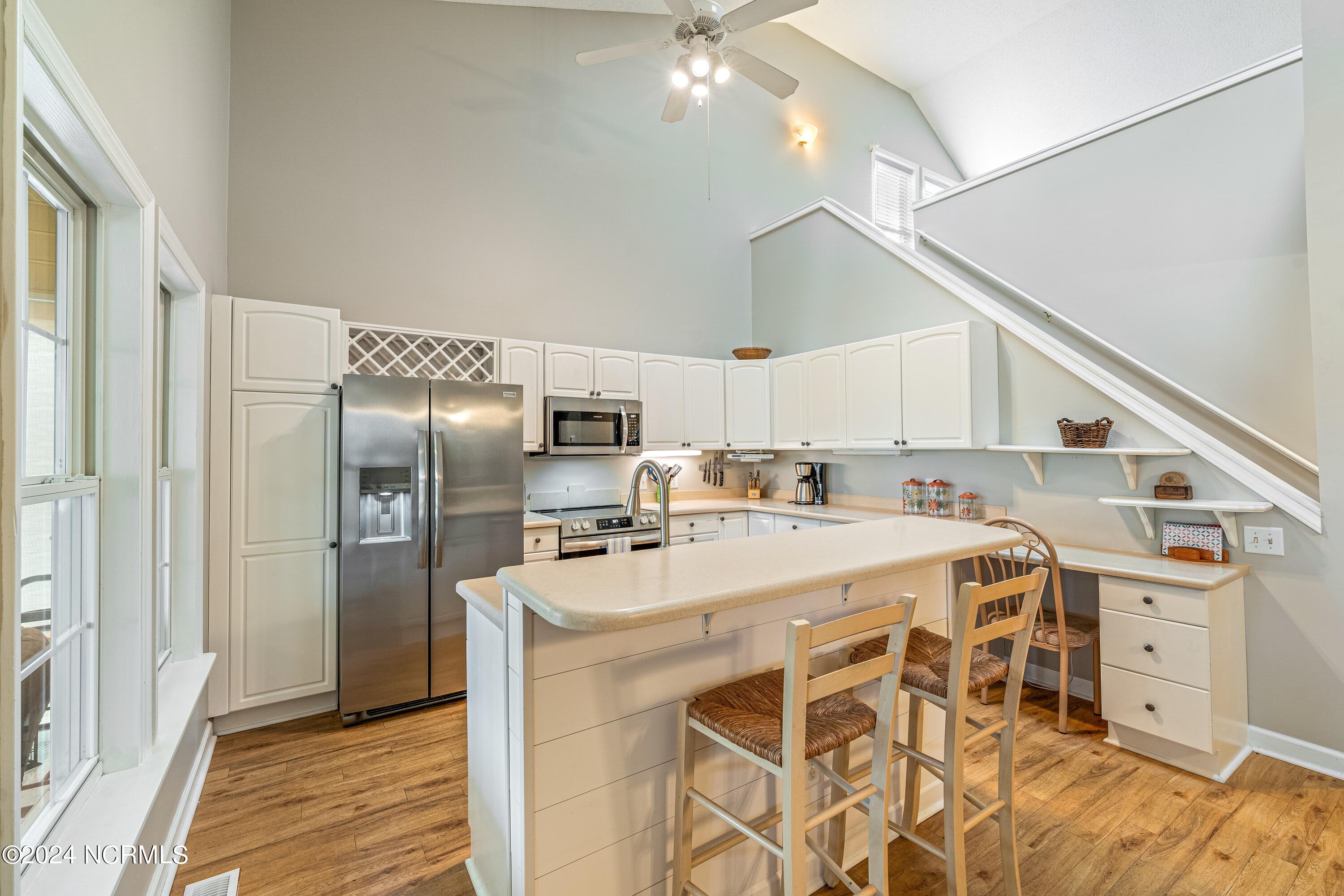 100568479 | Photo 13