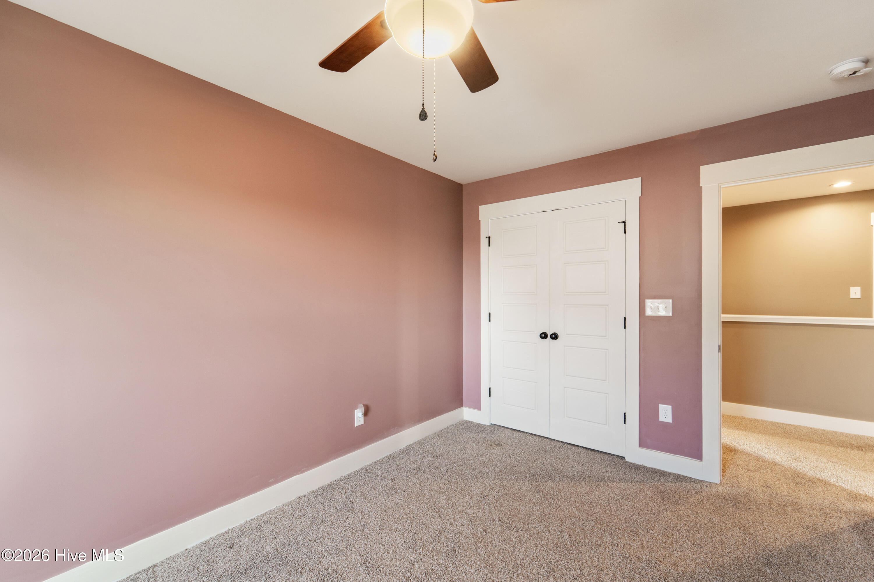 100549687 | Photo 42