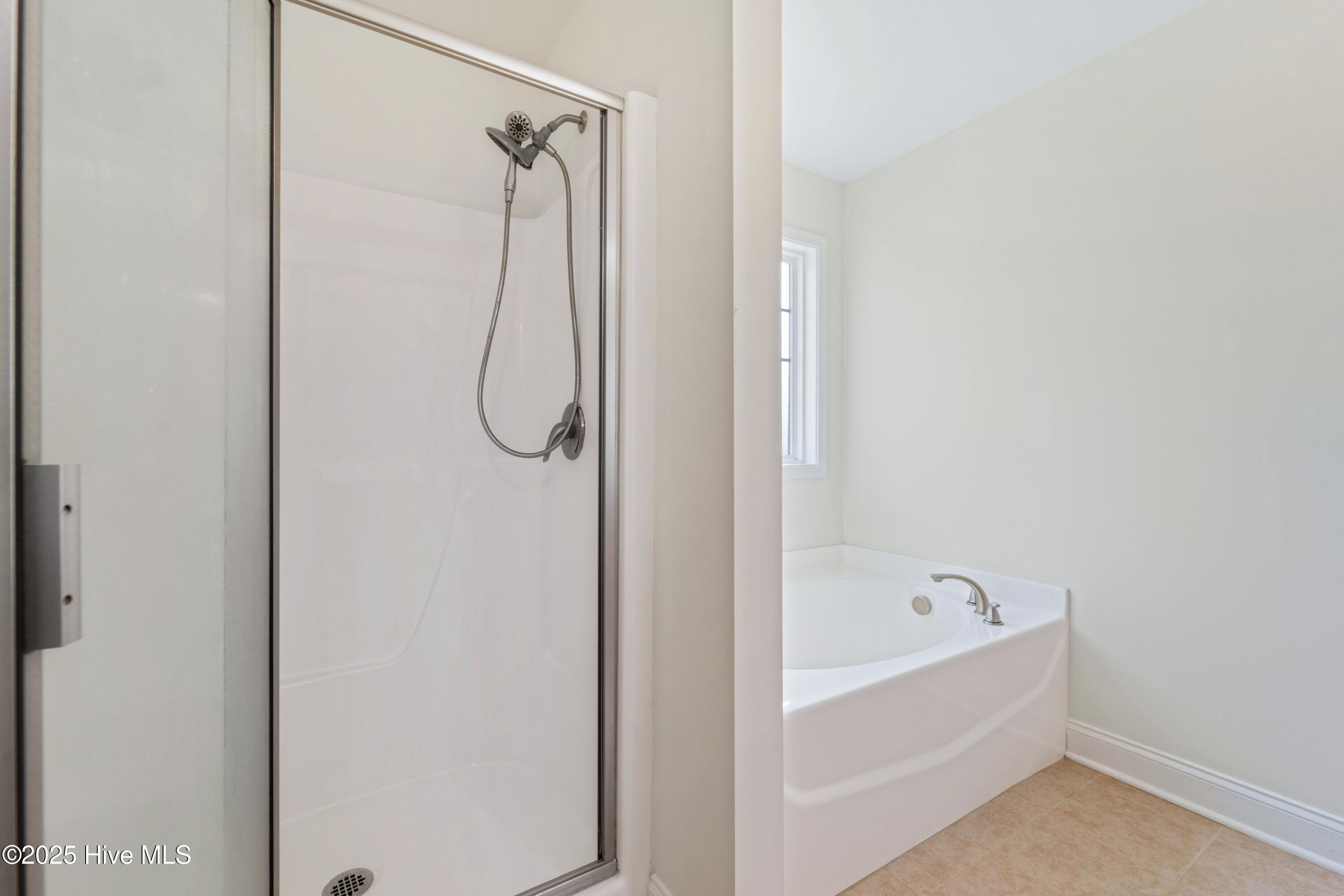 100544349 | Photo 24