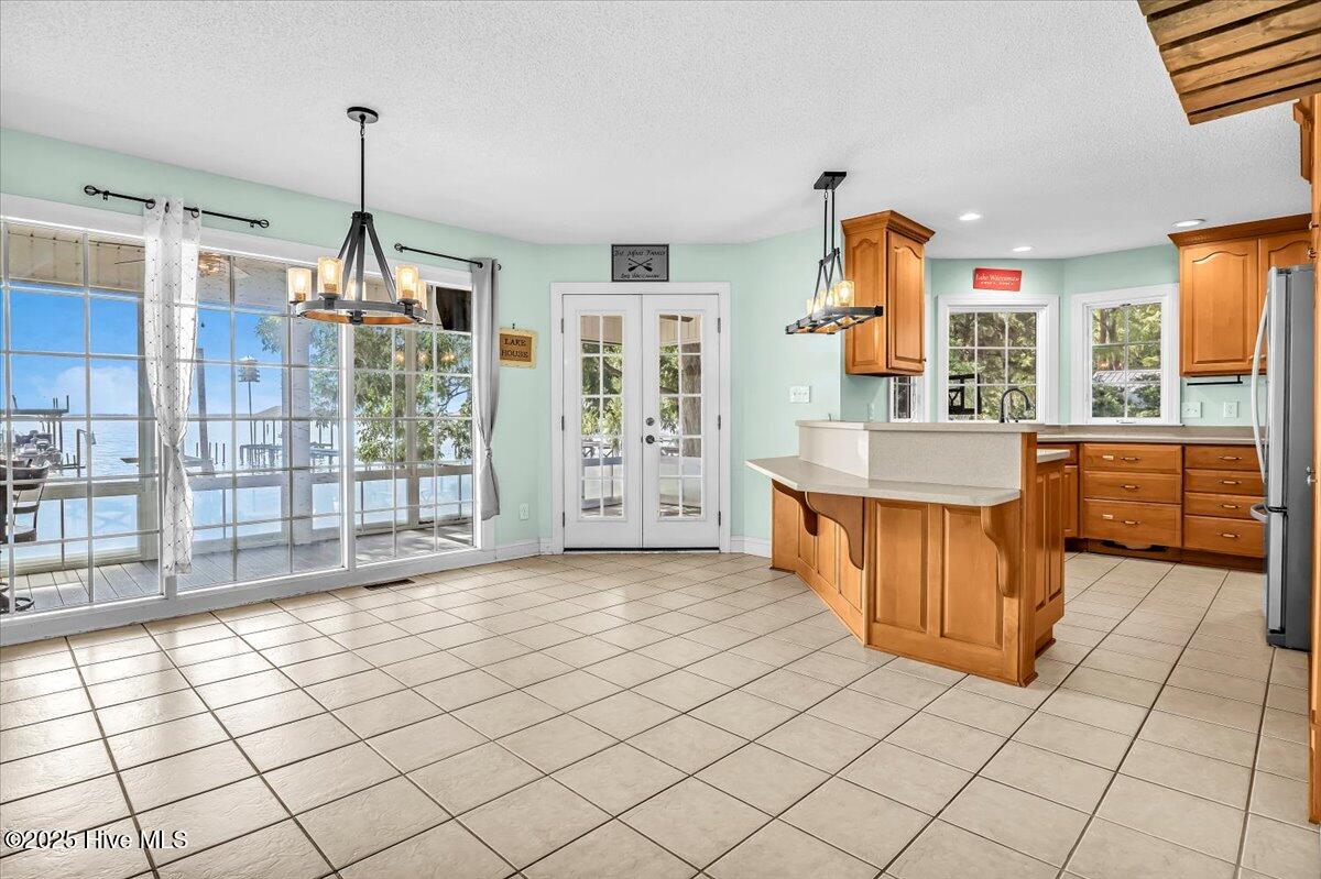 100536195 | Photo 28