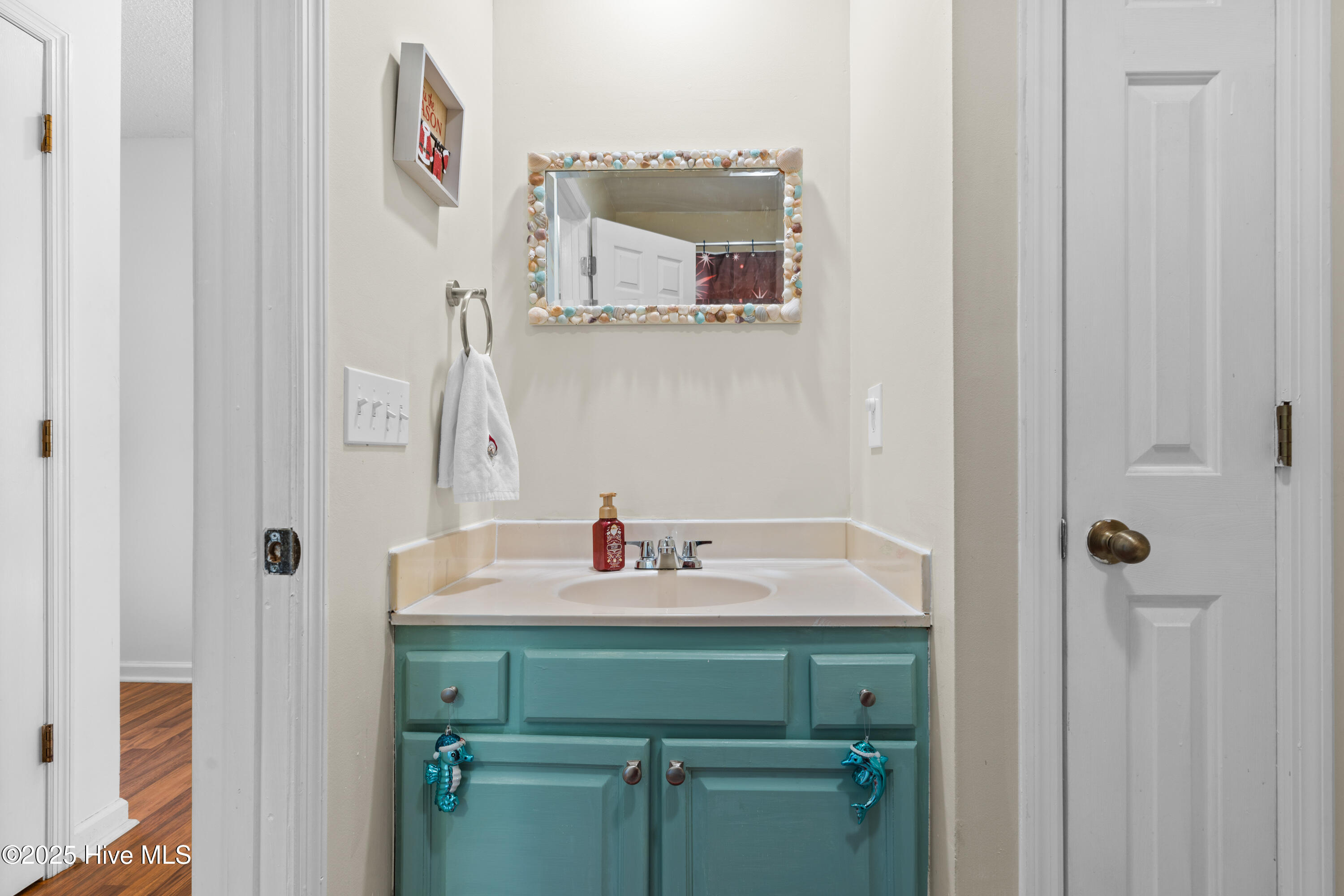 100545558 | Photo 25