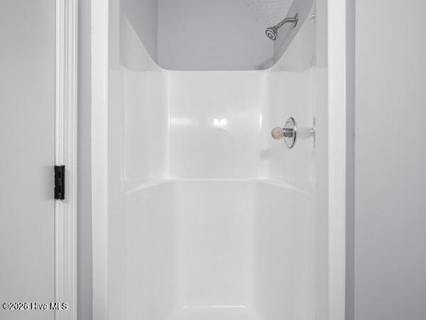 100558460 | Photo 38