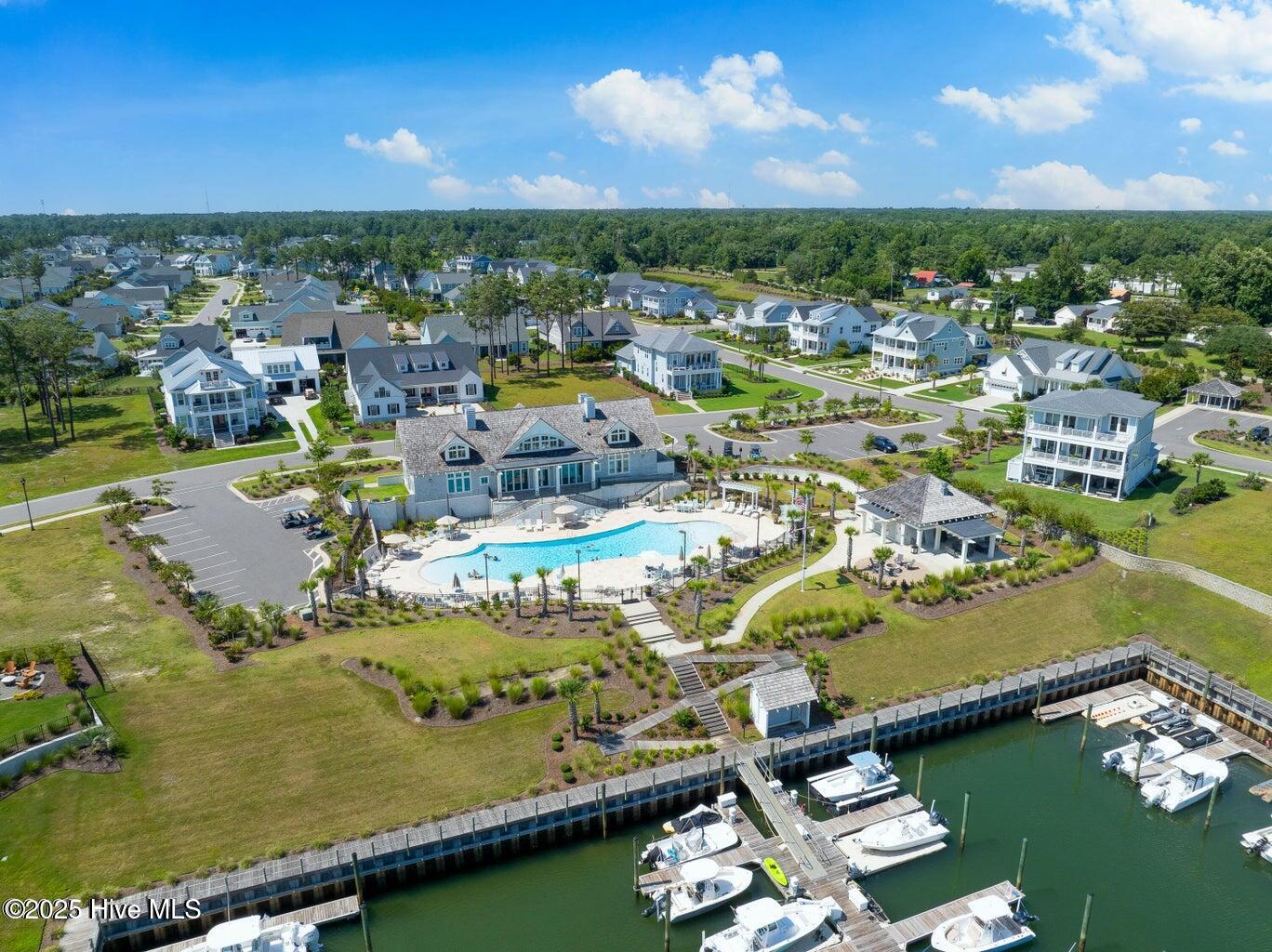 100542822 | Photo 54