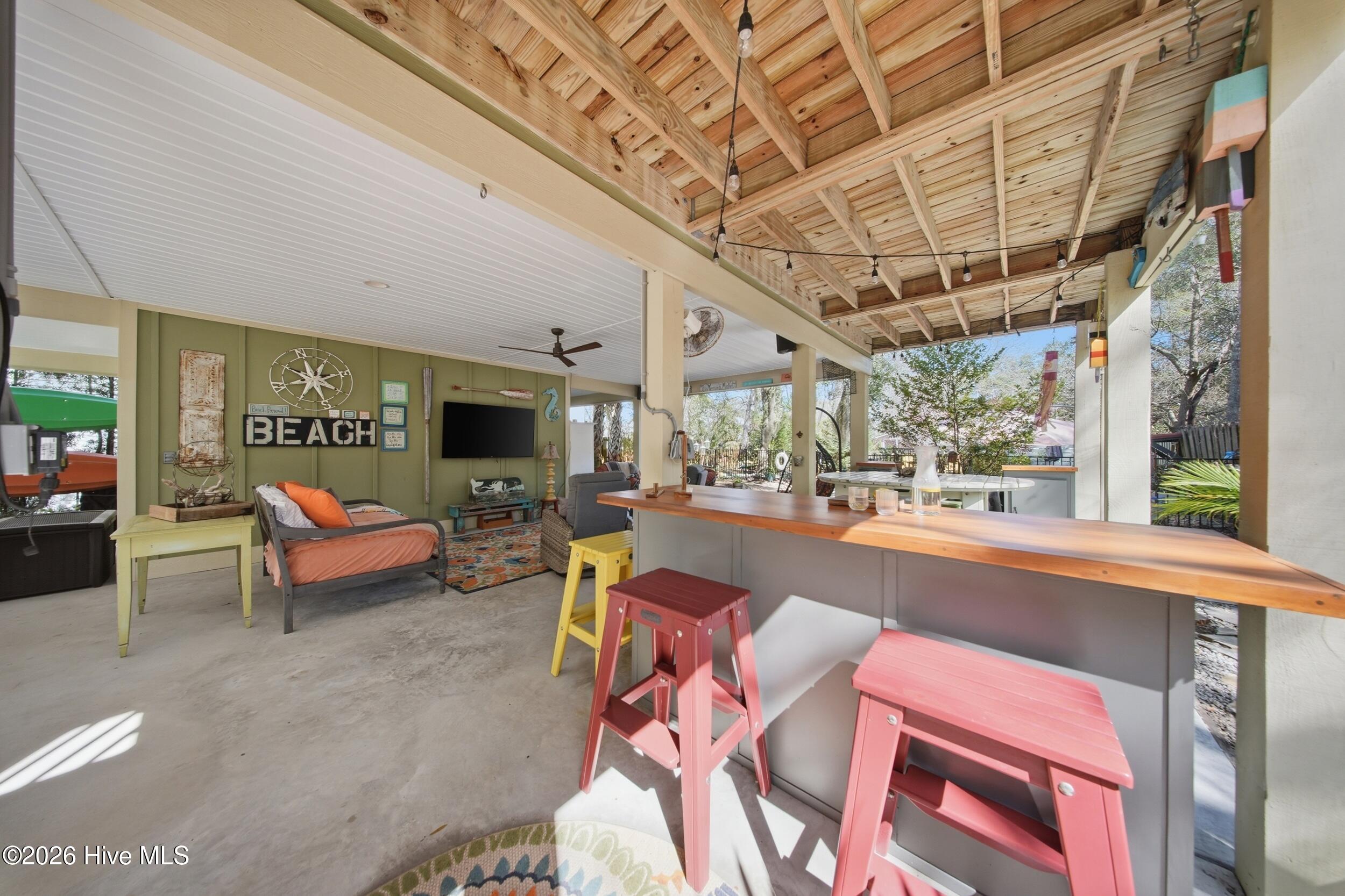 100561155 | Photo 58