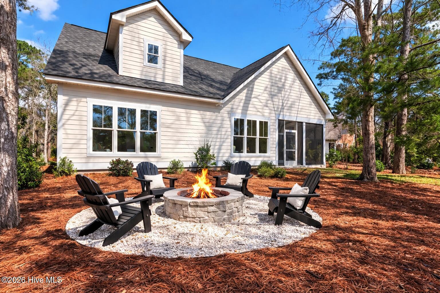 100559377 | Photo 33