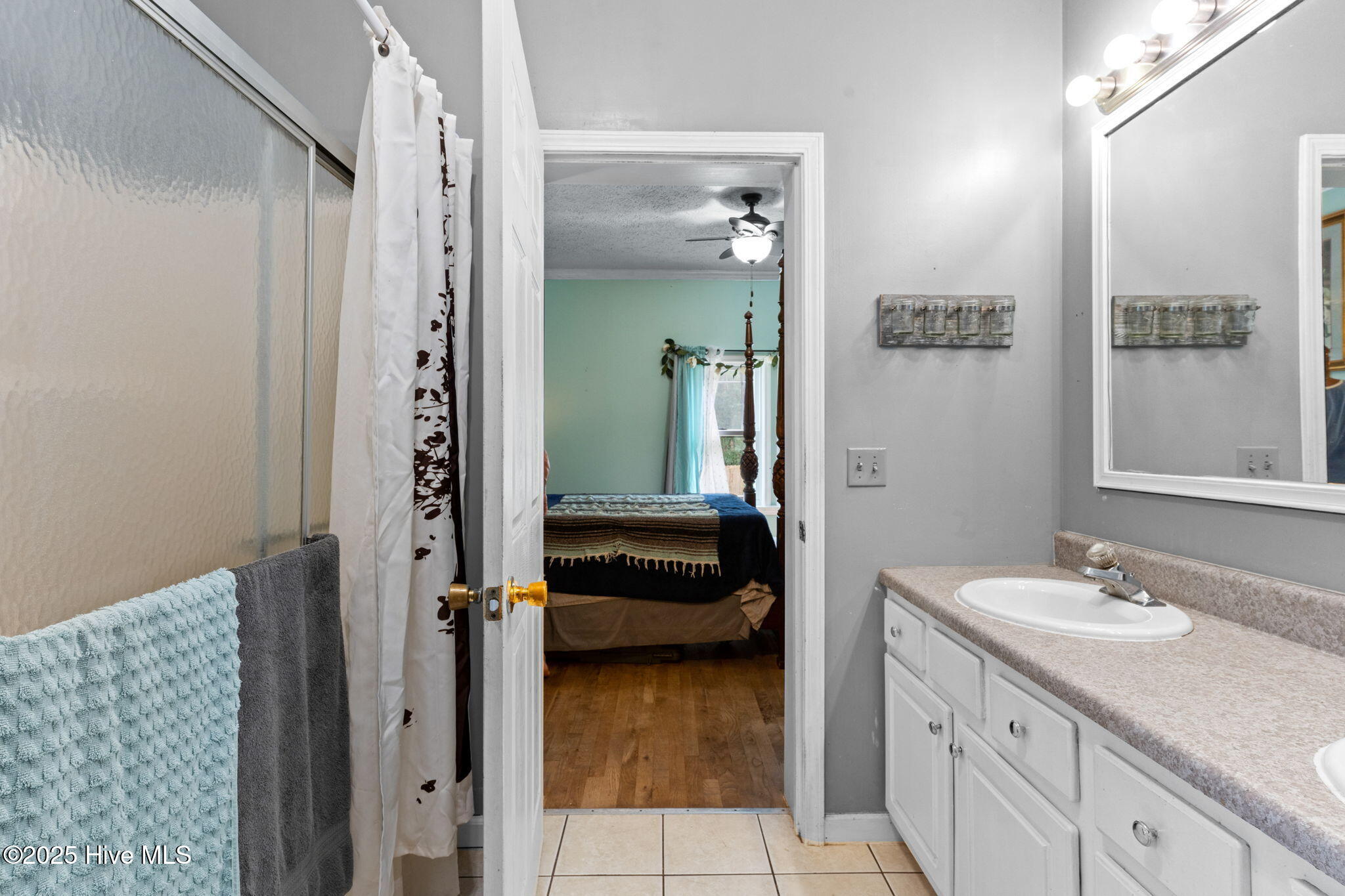 100531169 | Photo 38