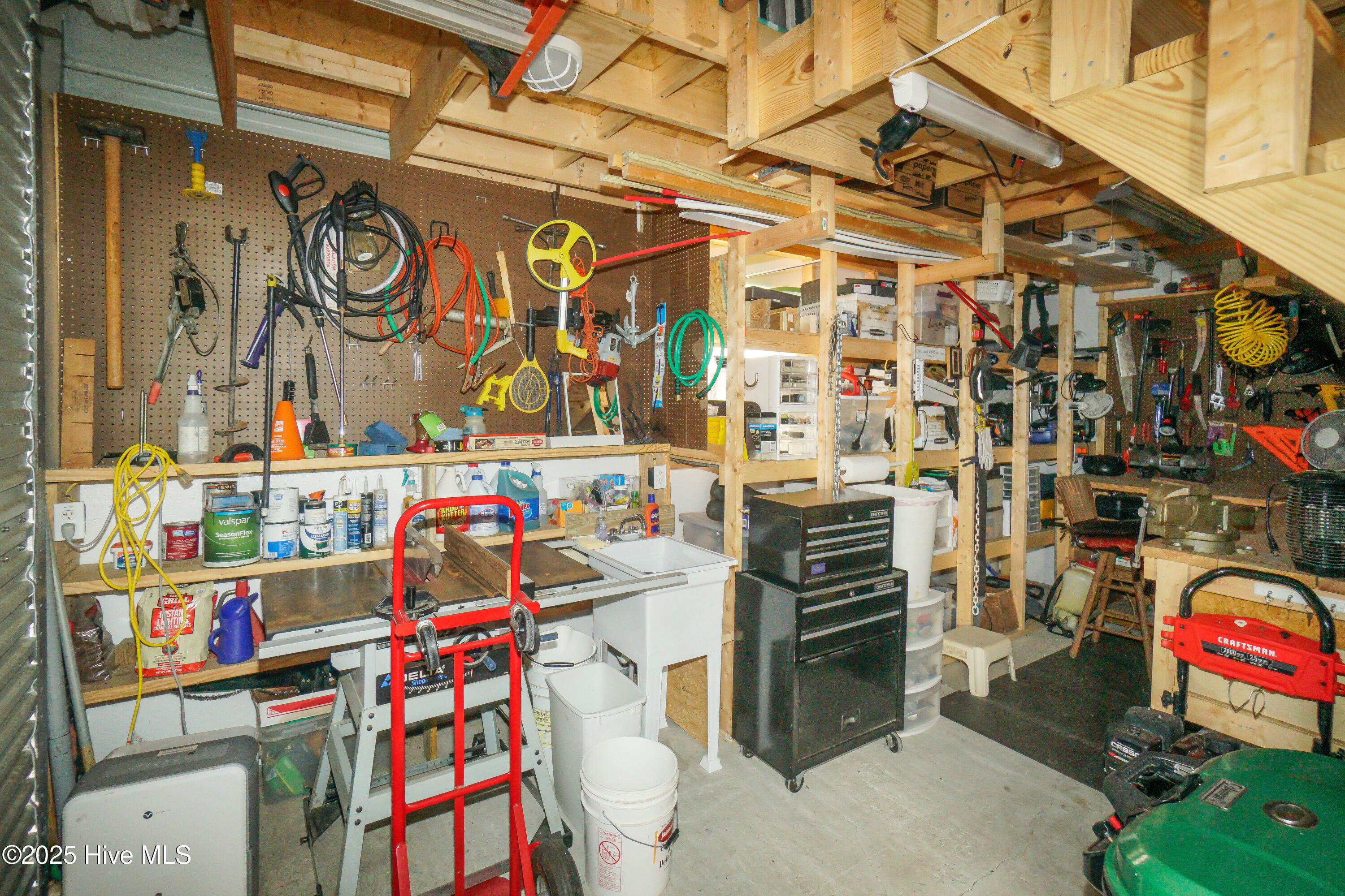 100559254 | Photo 28