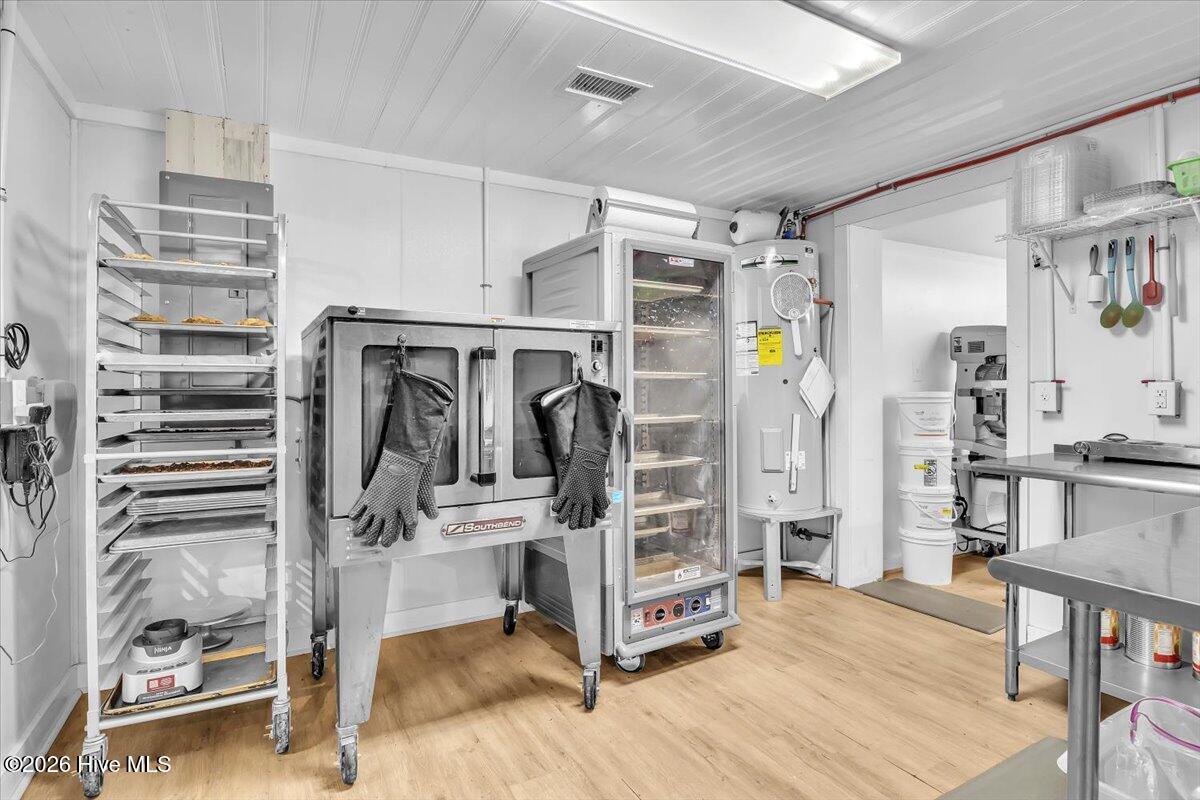 100551922 | Photo 72