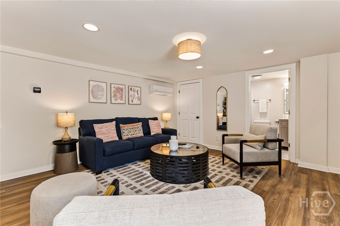 Lafayette – Back Garden Level 1BR