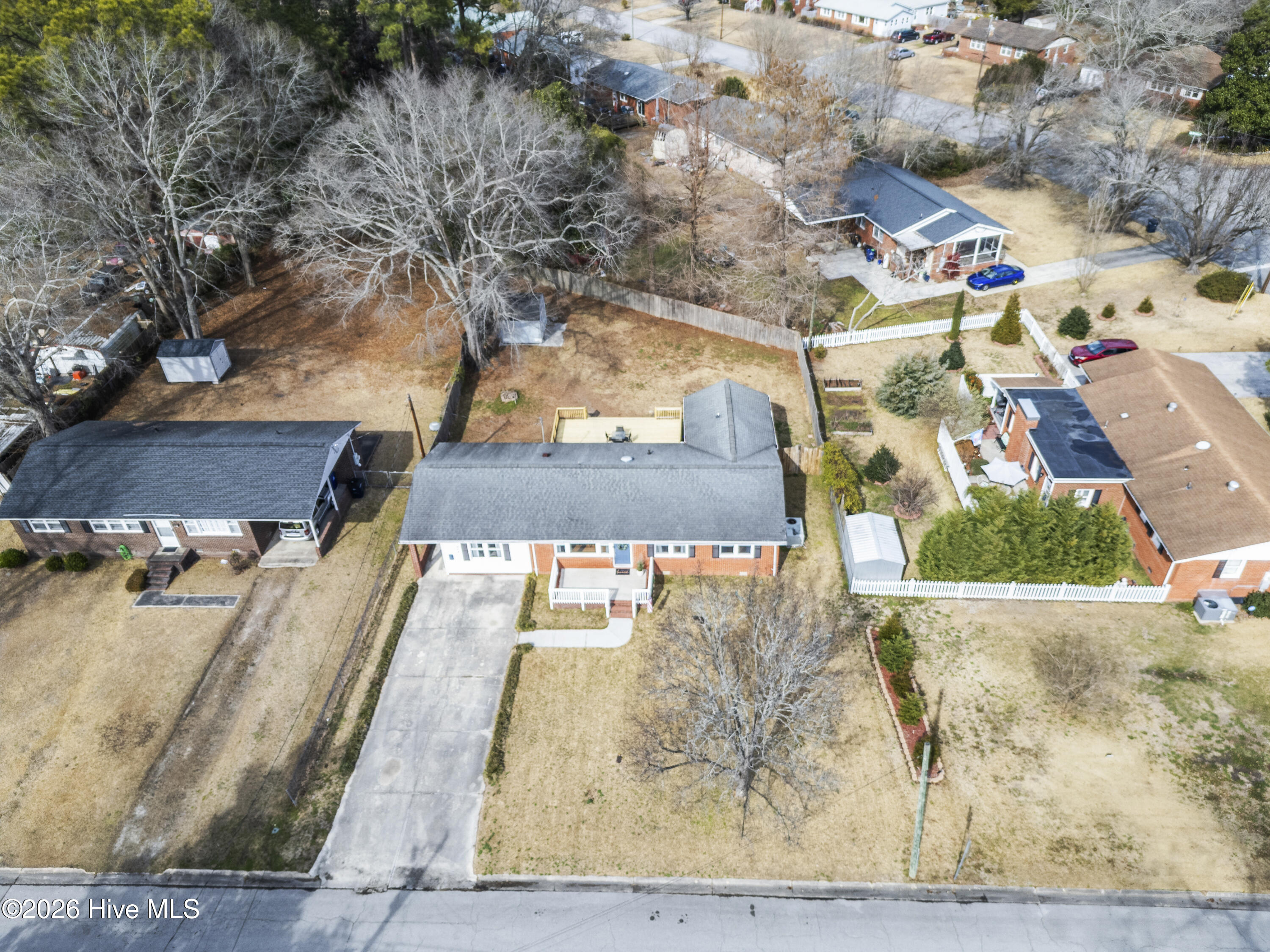 100555407 | Photo 40