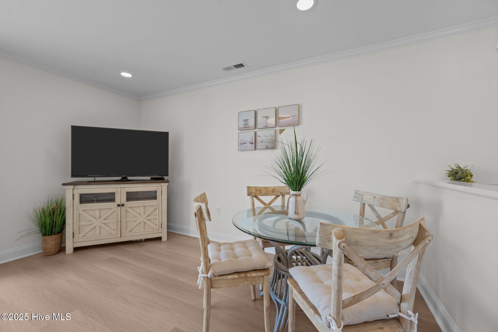 100520970 | Photo 10