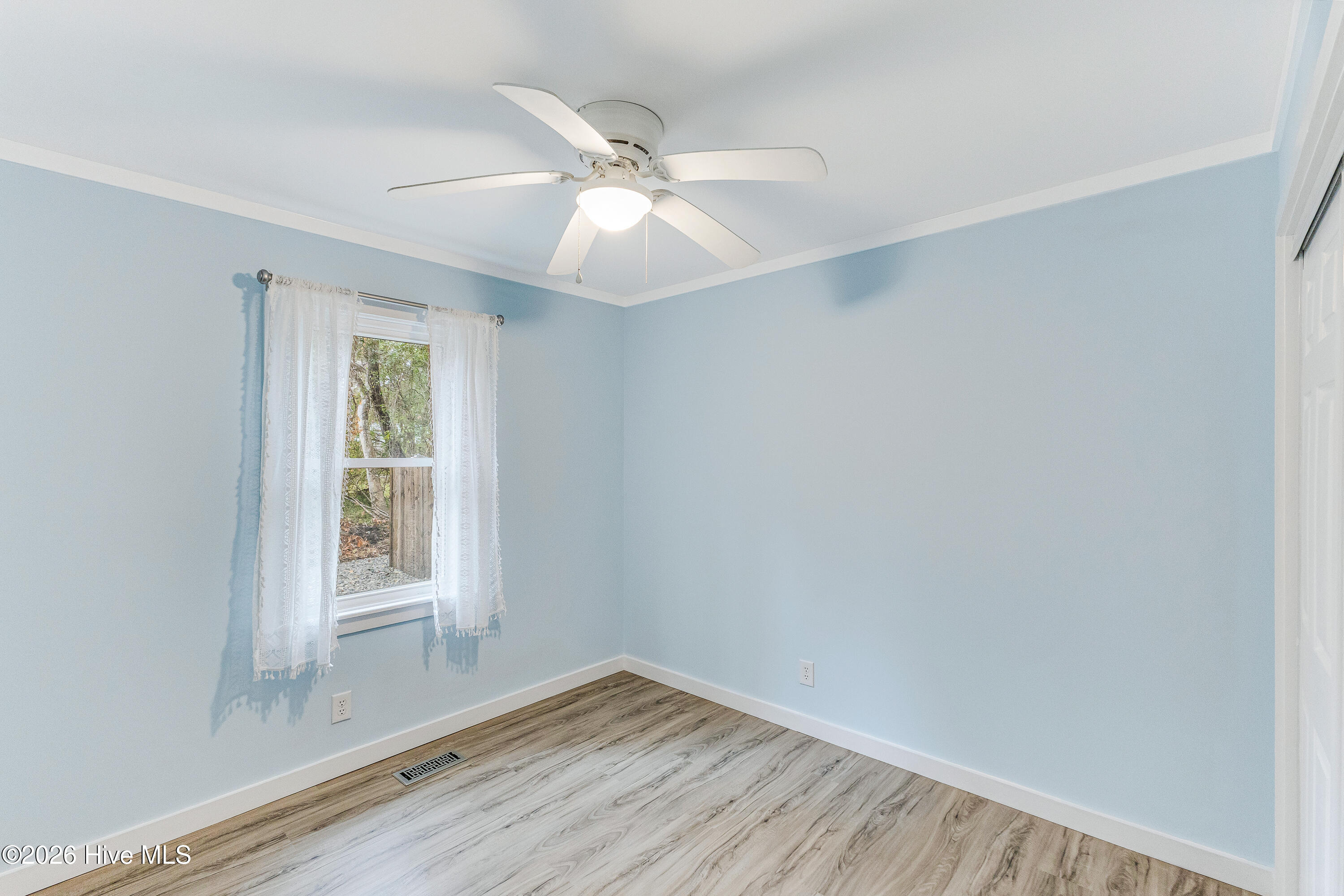 100560592 | Photo 21