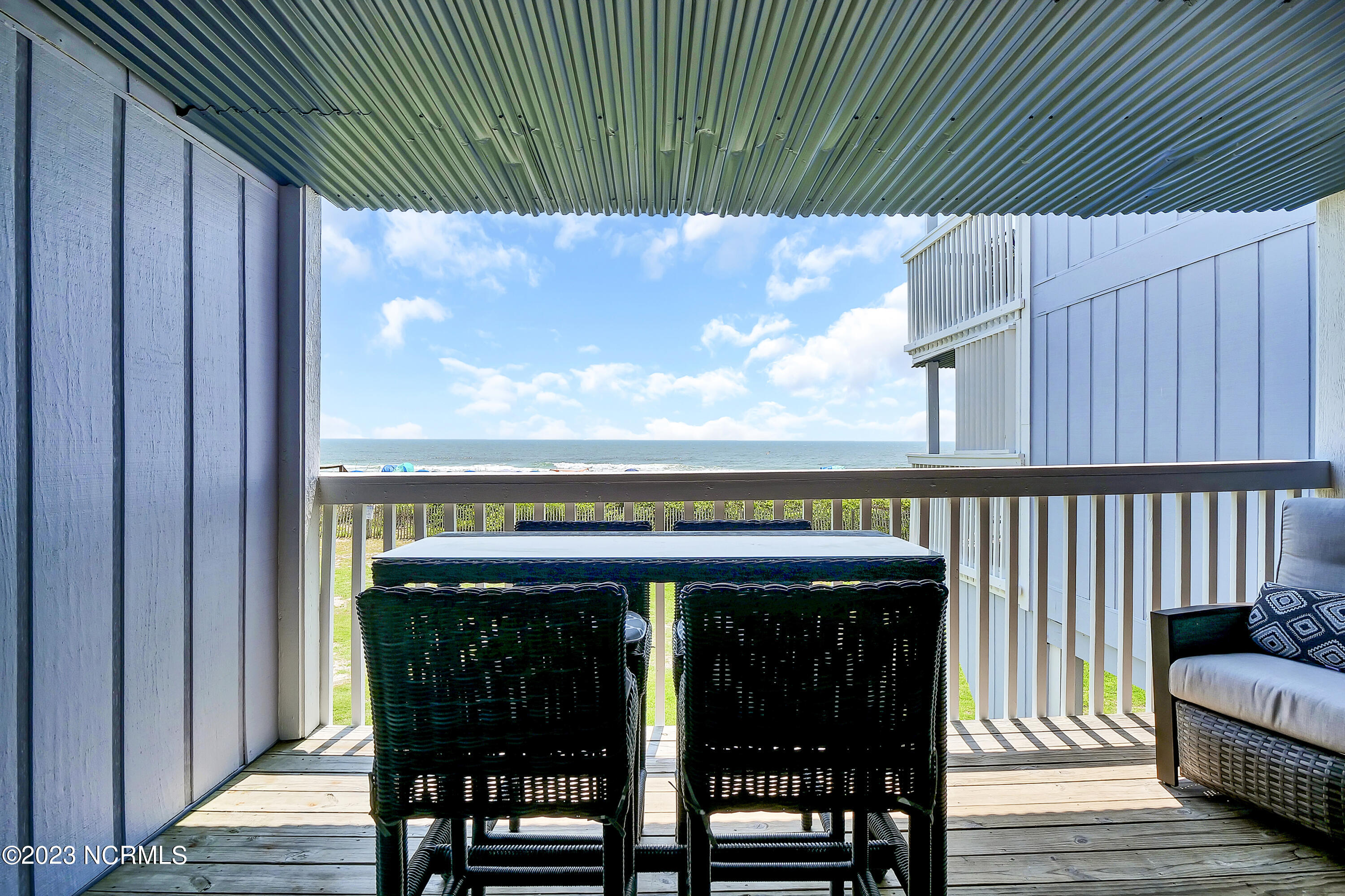 100526207 | Photo 21