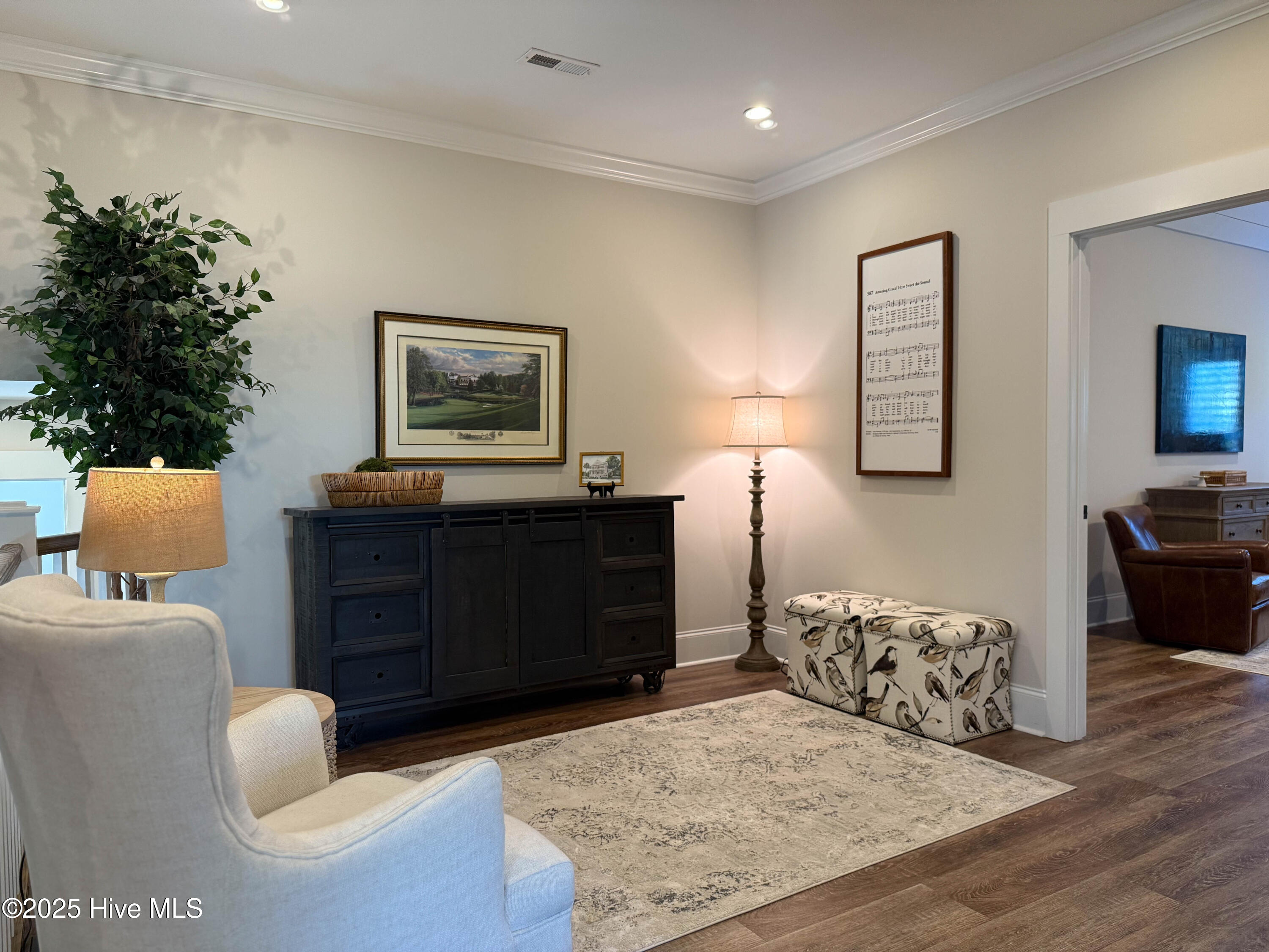 100556308 | Photo 71