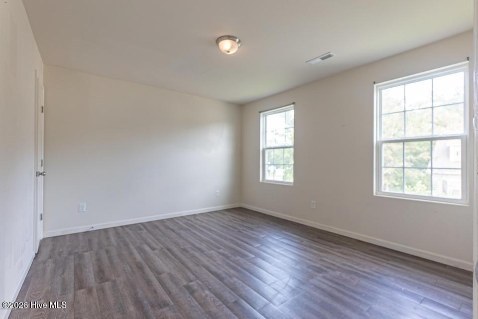 100565114 | Photo 13