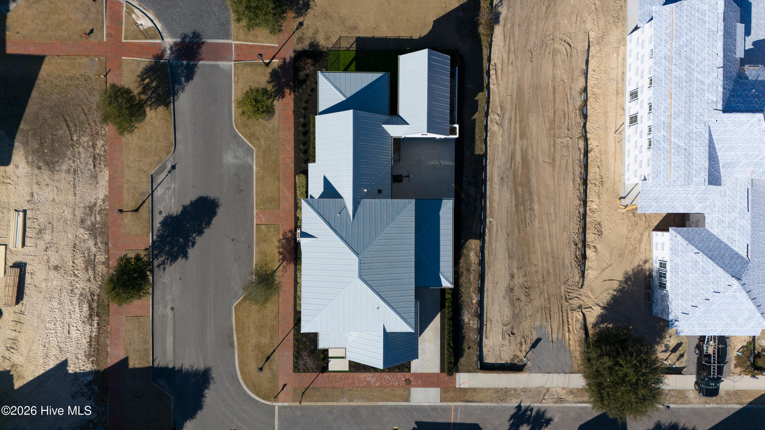 100553273 | Photo 43