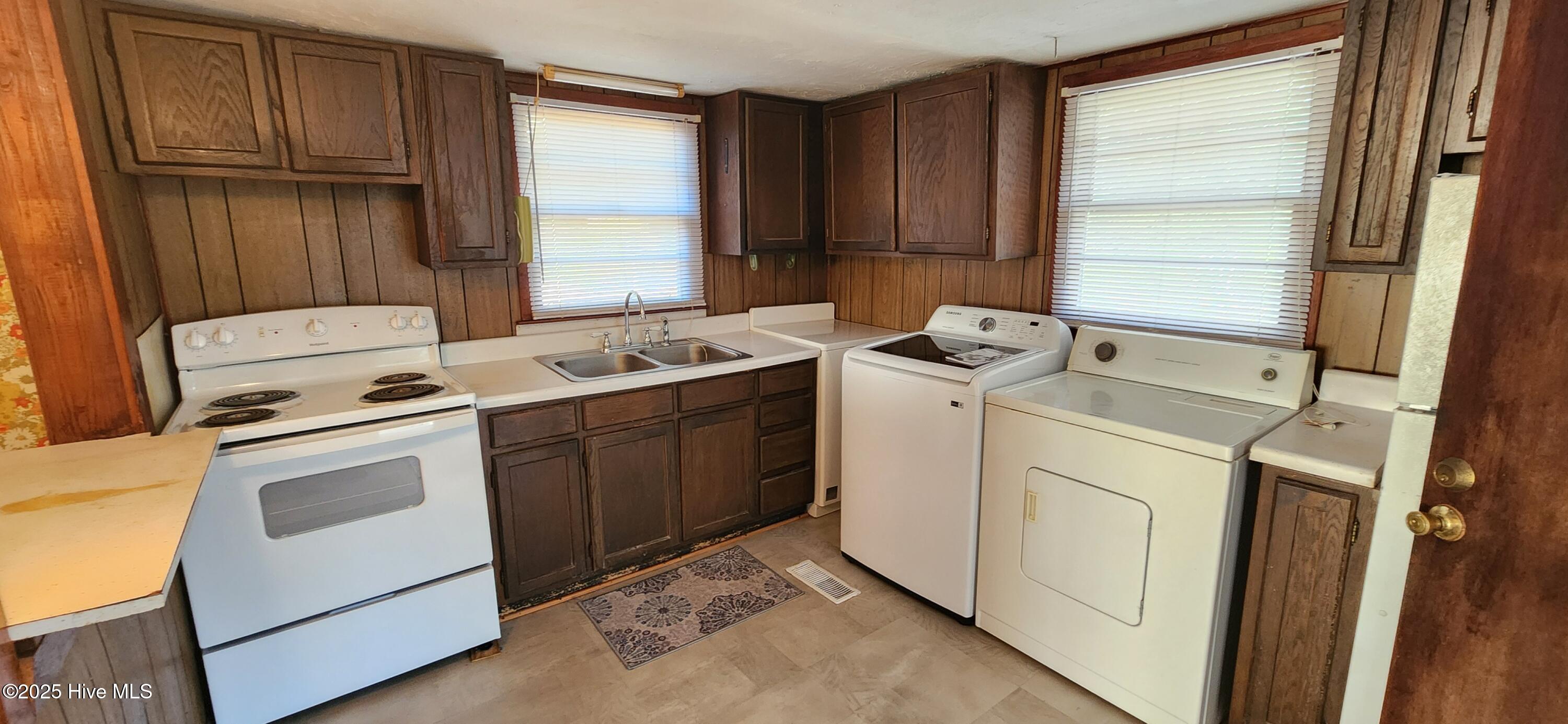 Homes for sale in Laurinburg, NC | 17841 Farmwood Dr, Laurinburg, NC 28352 | MLS# 100545029