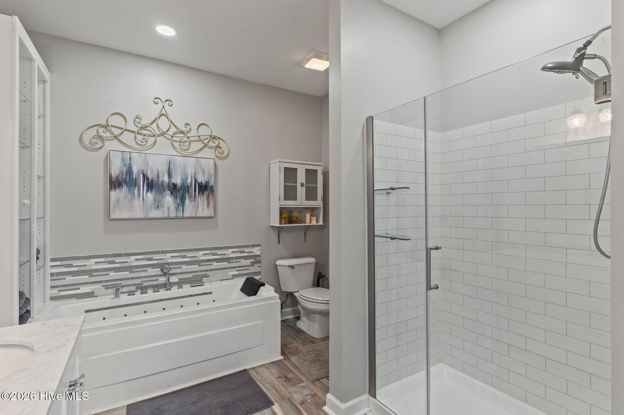 100562744 | Photo 33