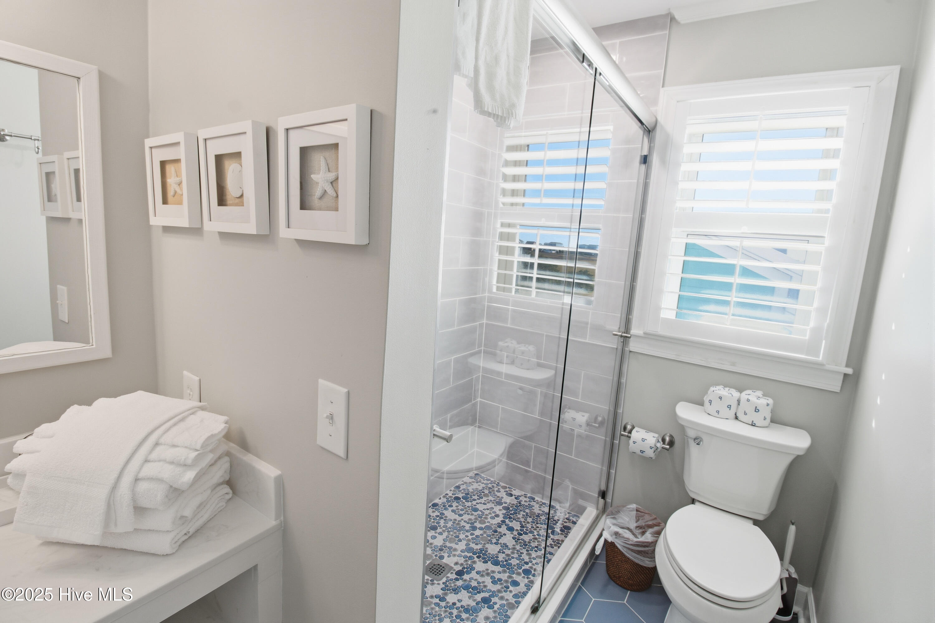 100557076 | Photo 26