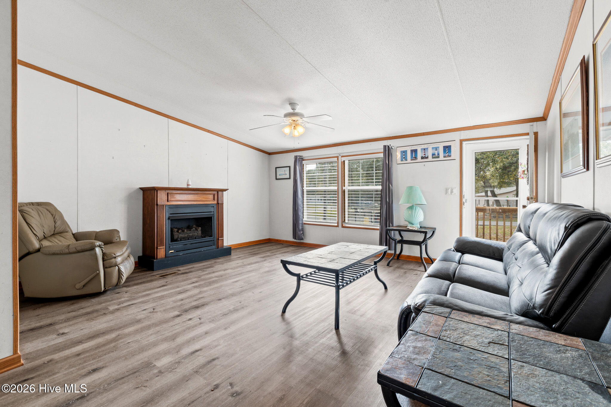 100564701 | Photo 13