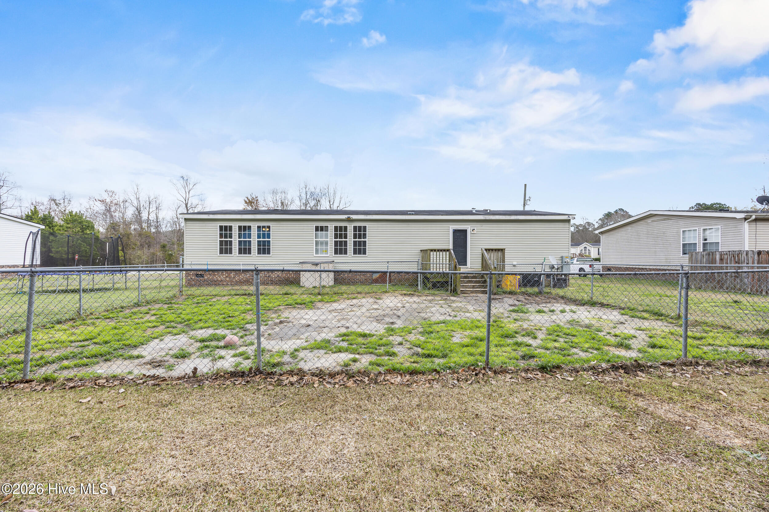 100560069 | Photo 31