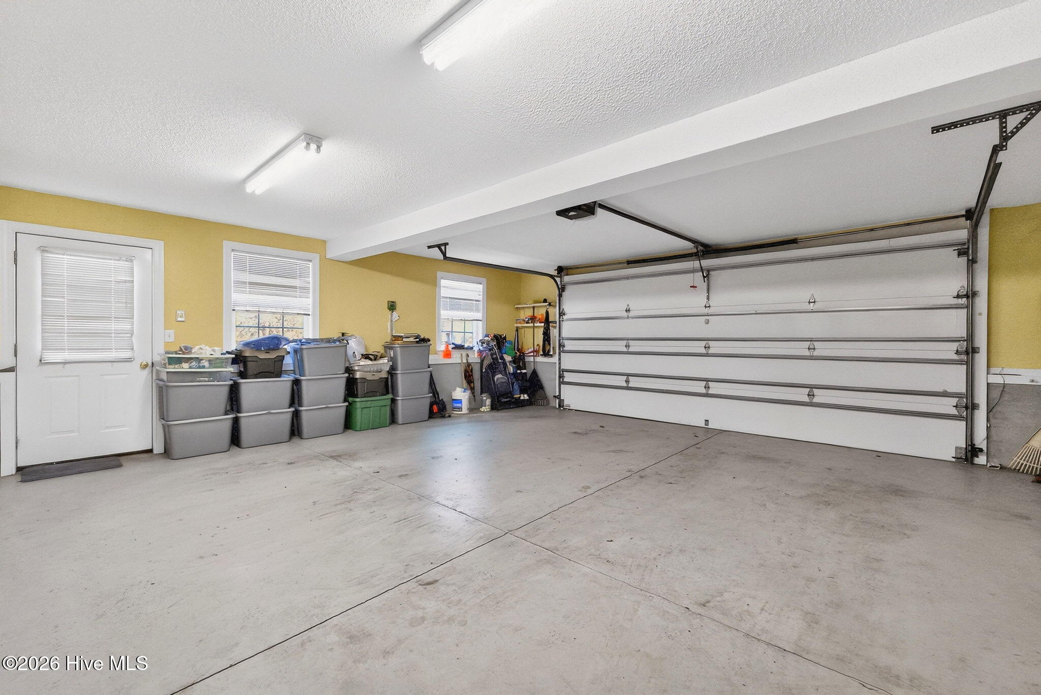 100557579 | Photo 39