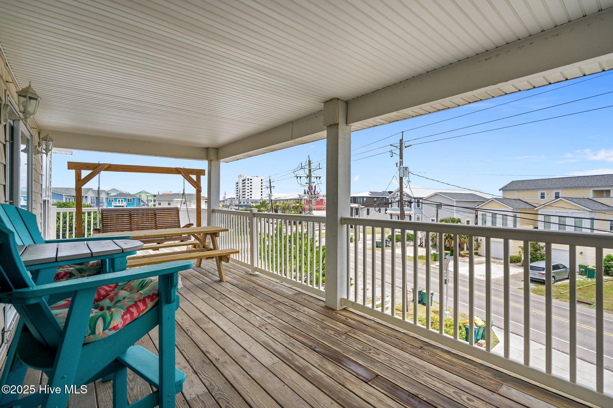 100517725 | Photo 33