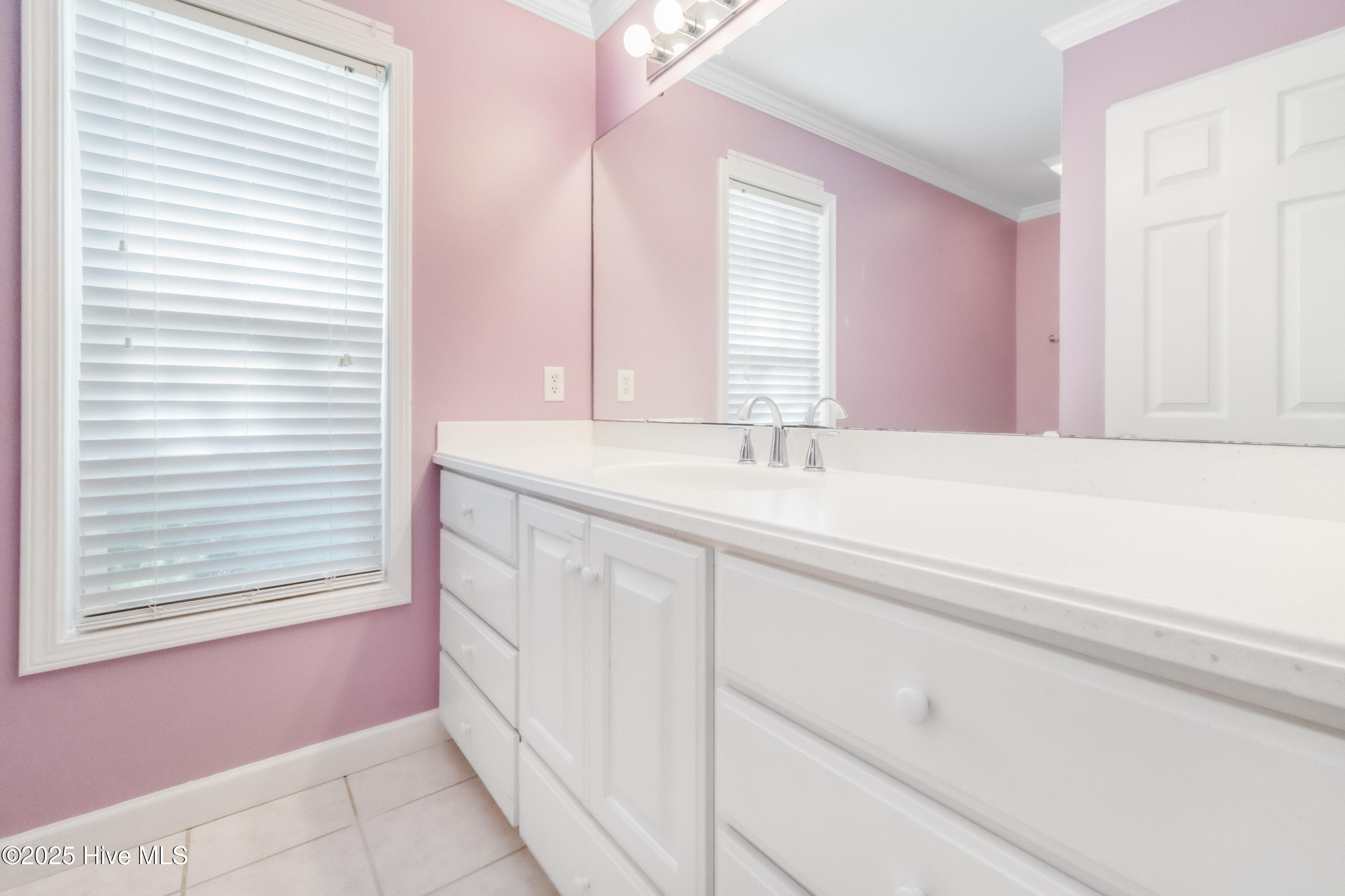 100535506 | Photo 13