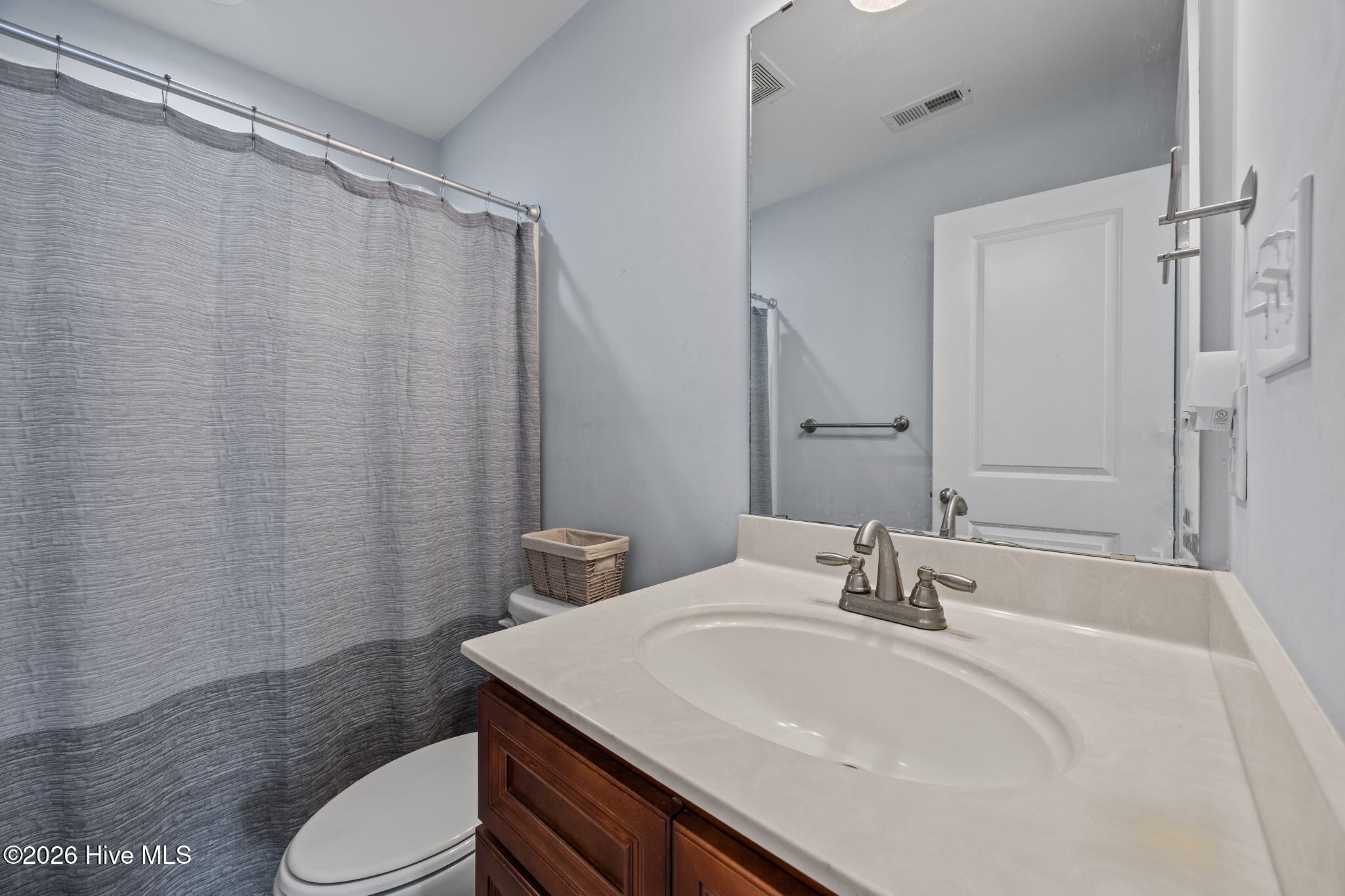 100567185 | Photo 28