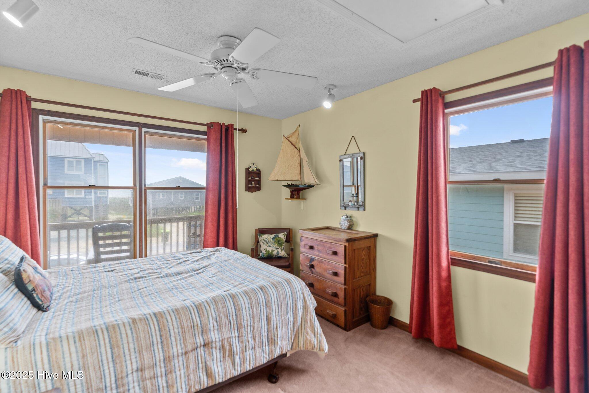 100513901 | Photo 36