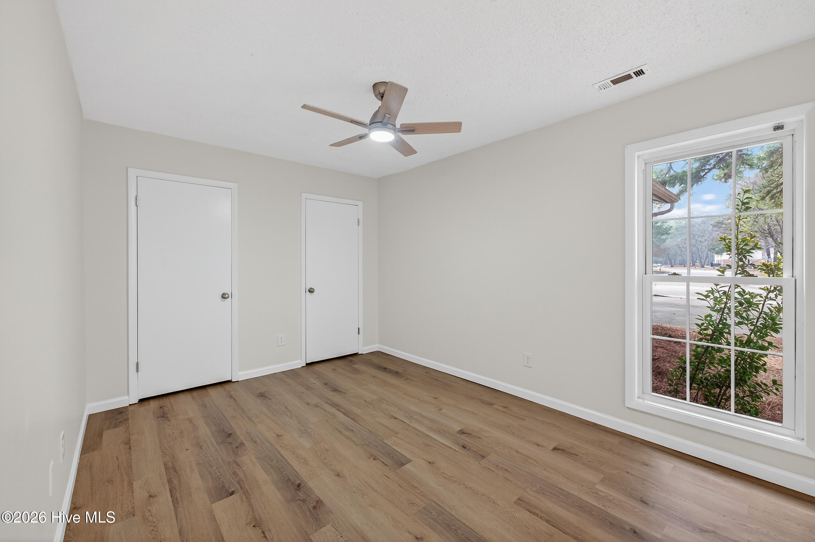 100555829 | Photo 15