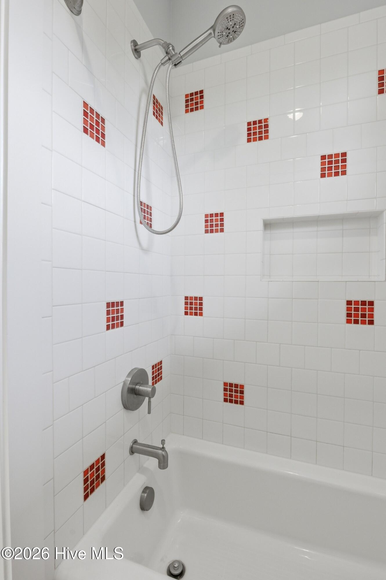 100566694 | Photo 42