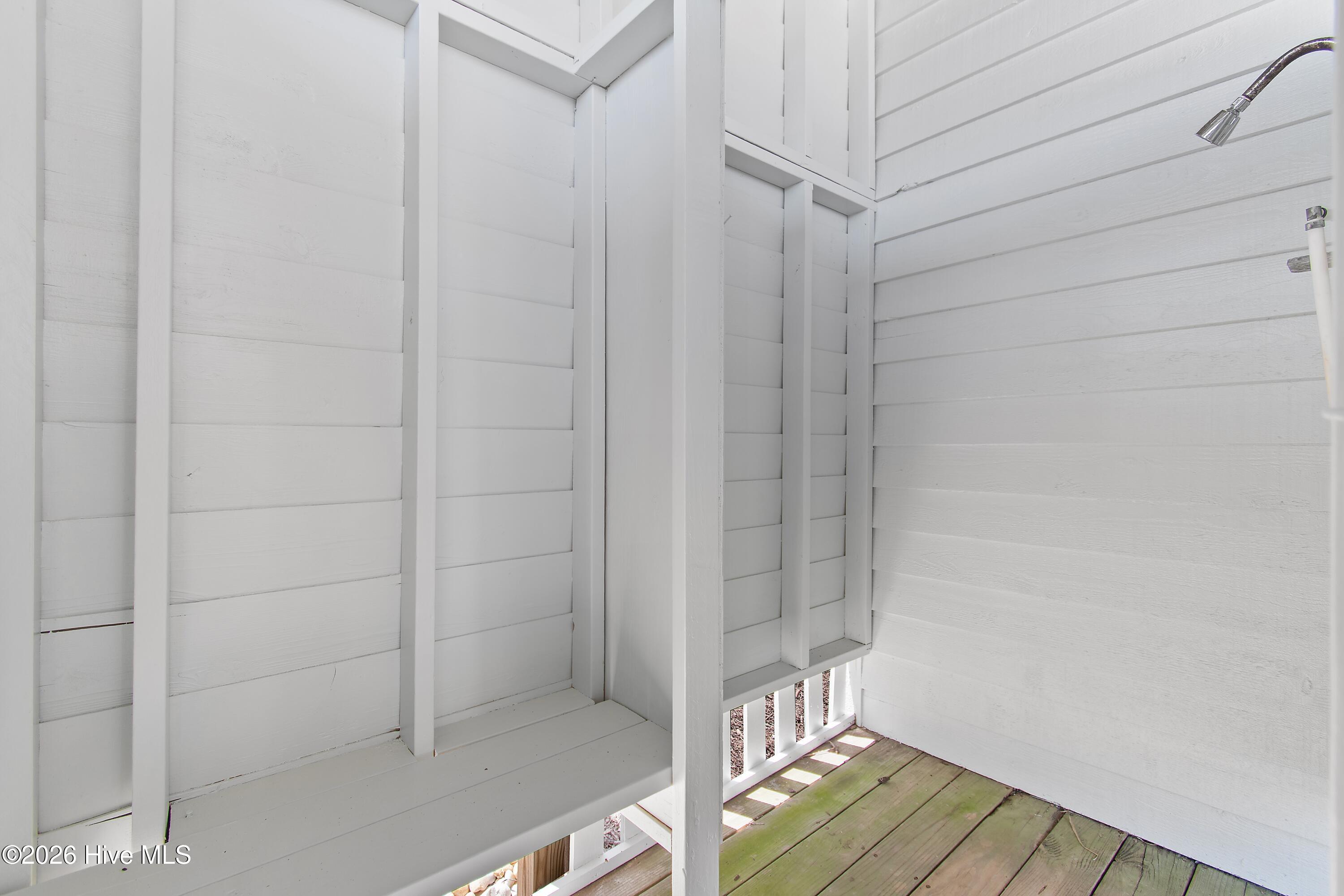 100564981 | Photo 29