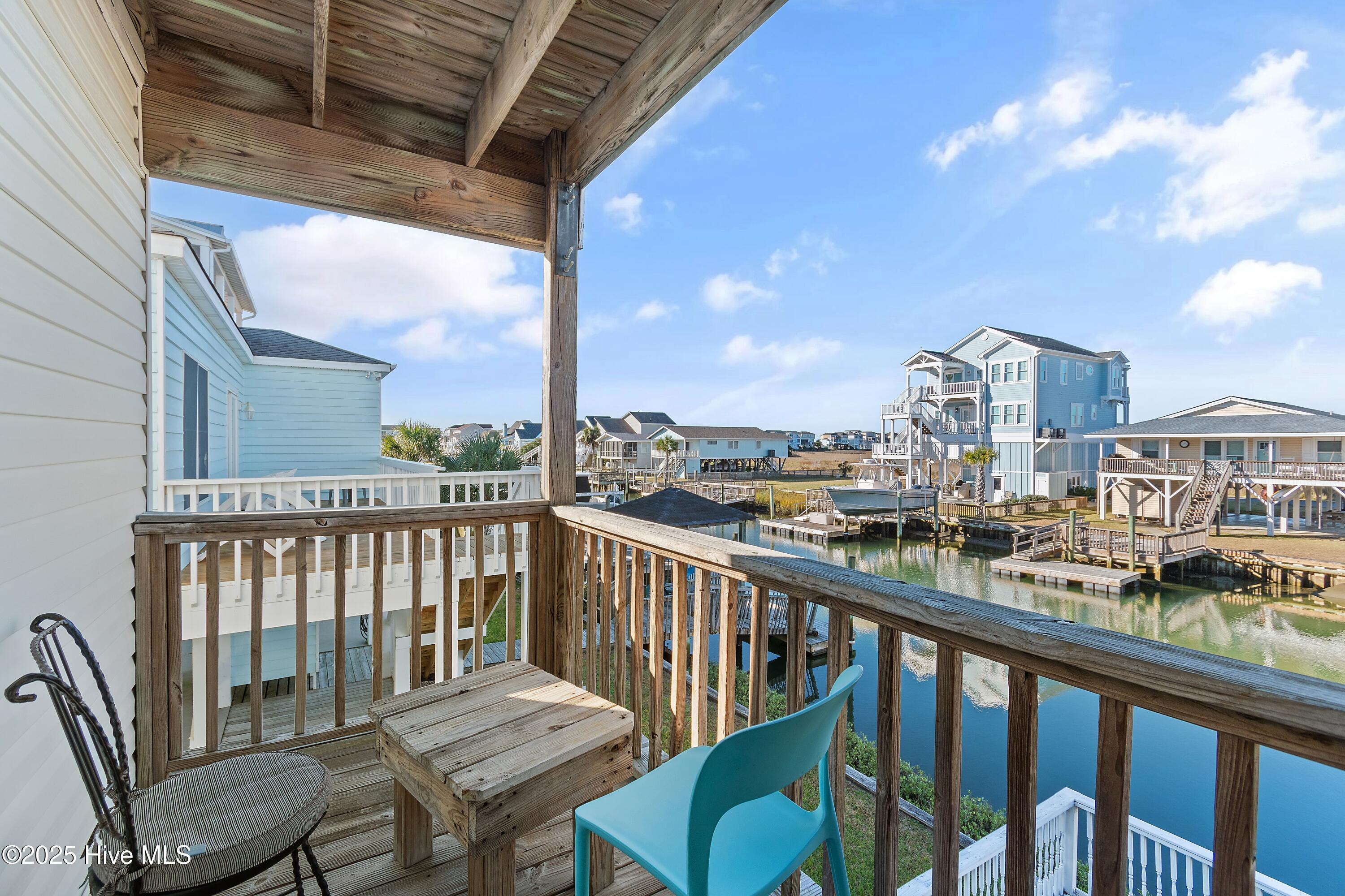 100542122 | Photo 27