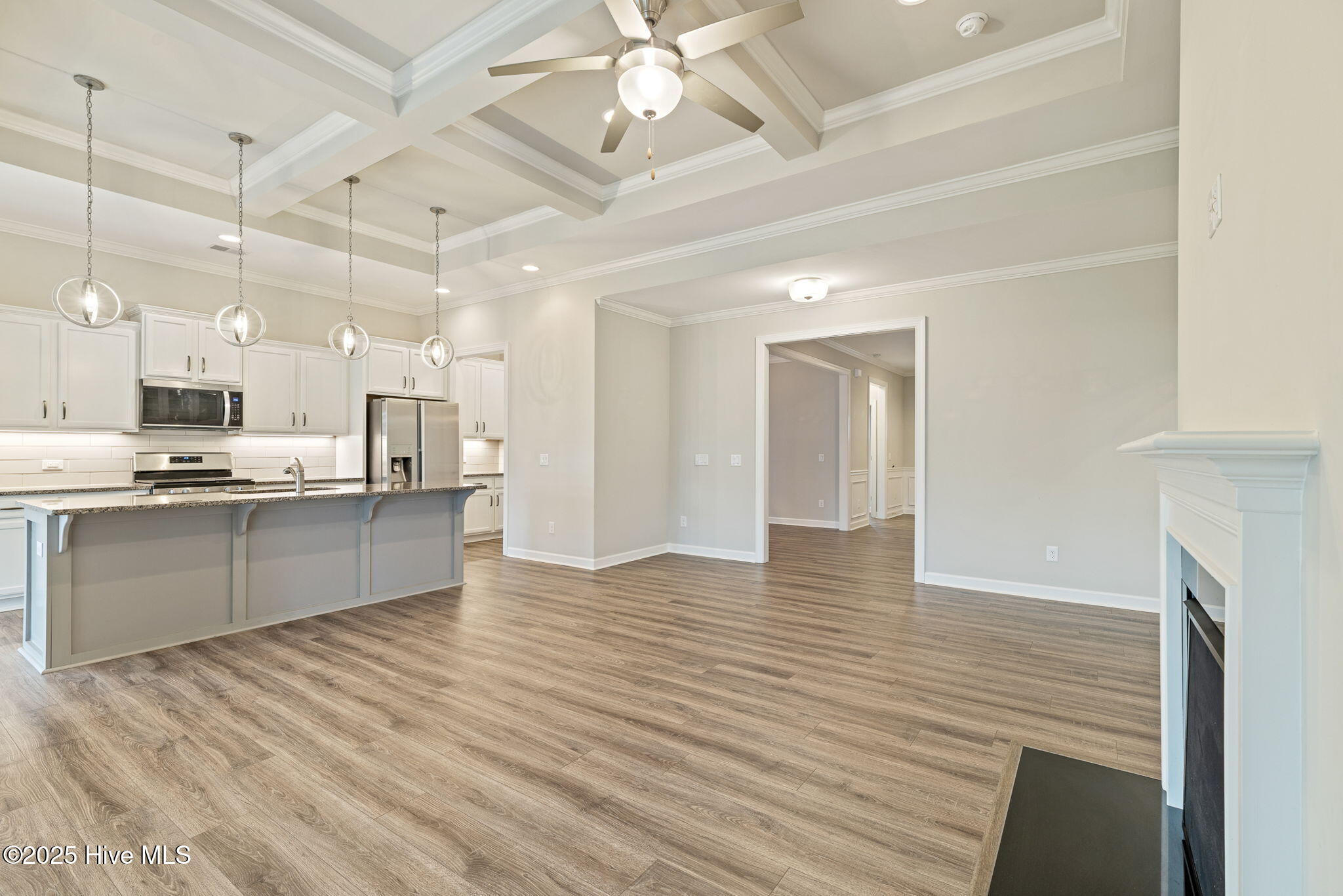 100534231 | Photo 16