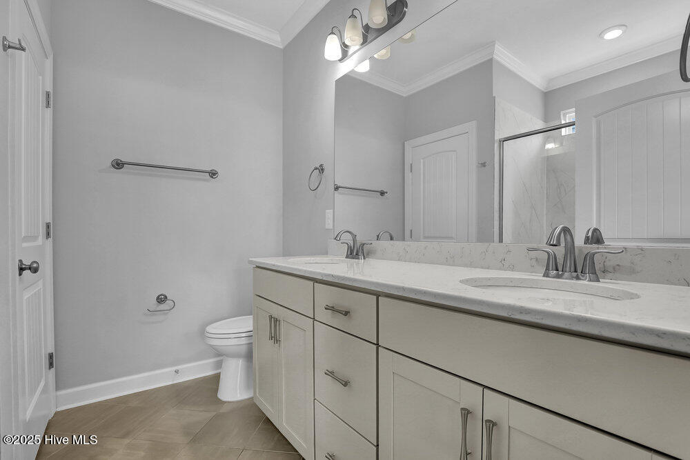 100512692 | Photo 18