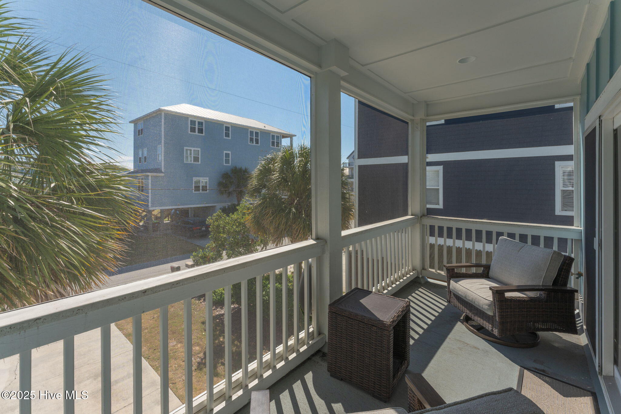 100537095 | Photo 41