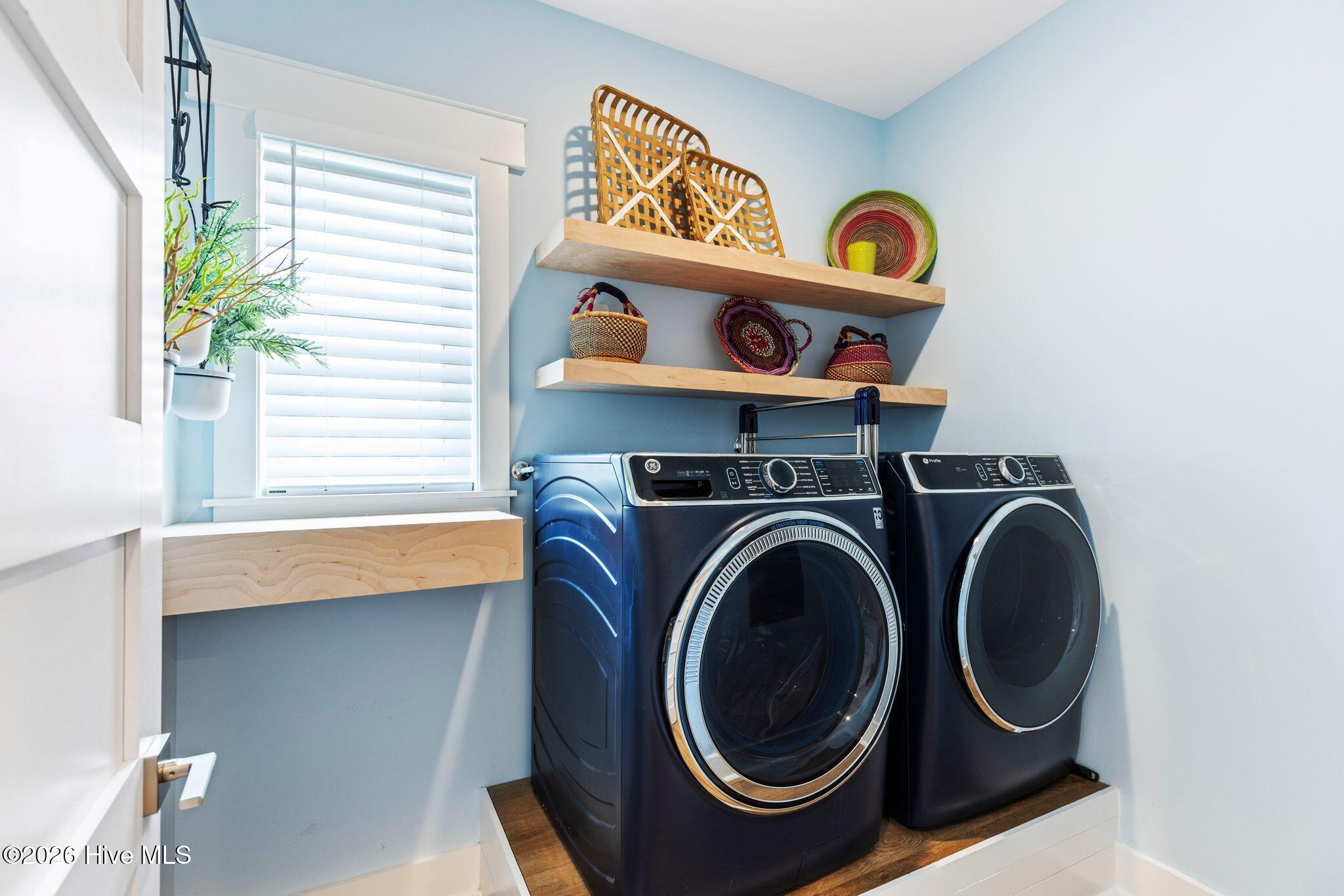 100570540 | Photo 18