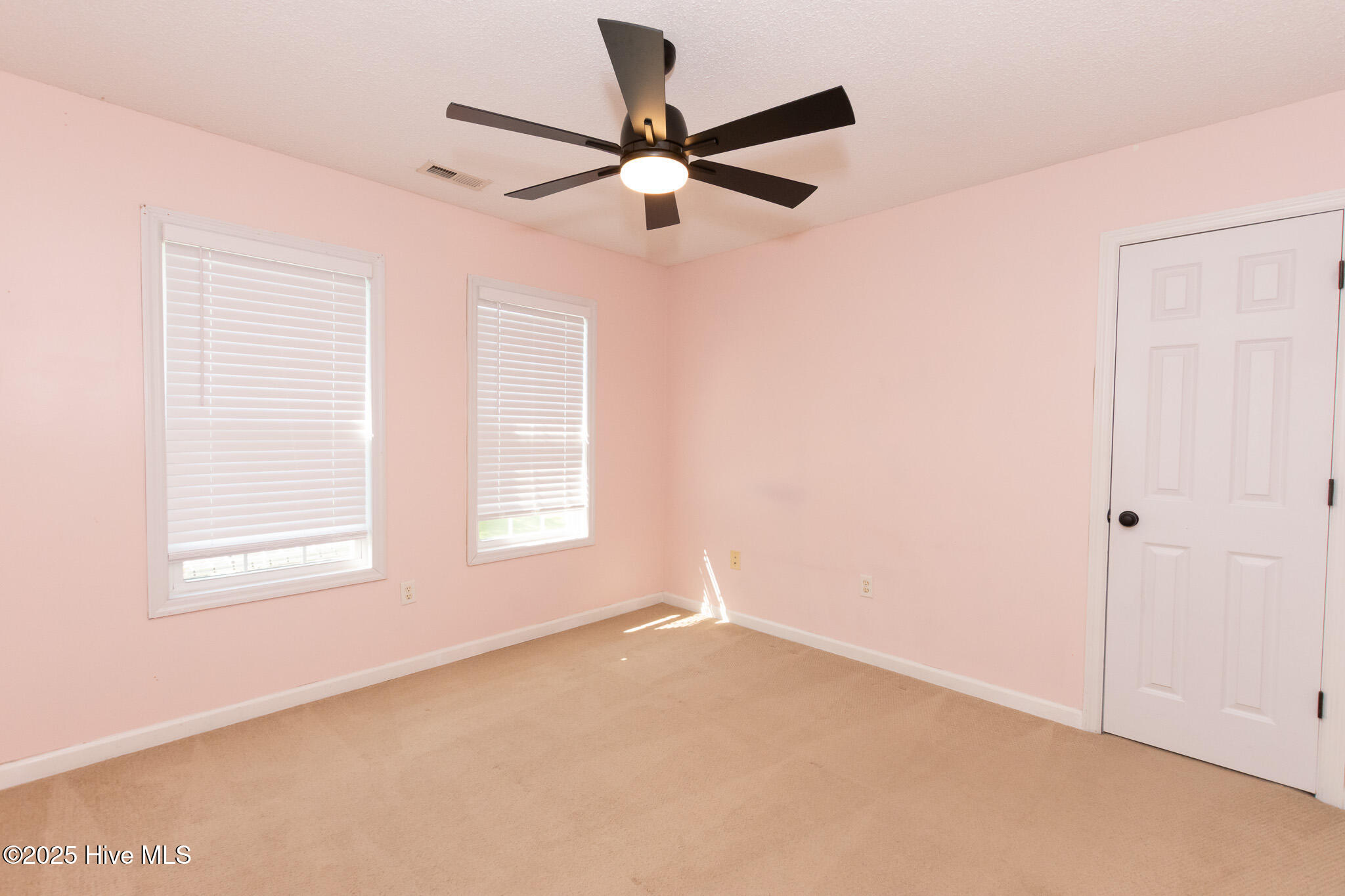 100522001 | Photo 50