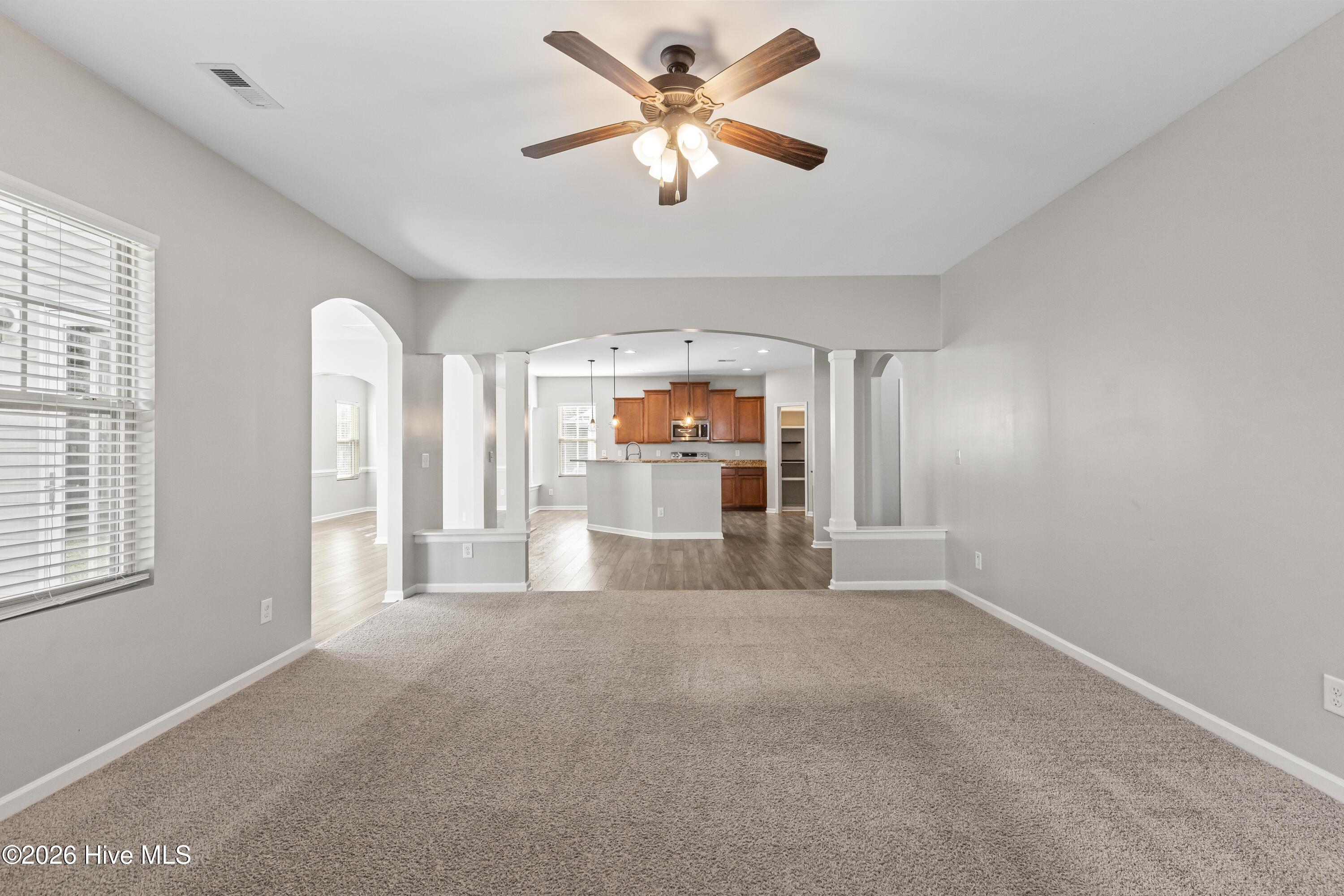 100559199 | Photo 17