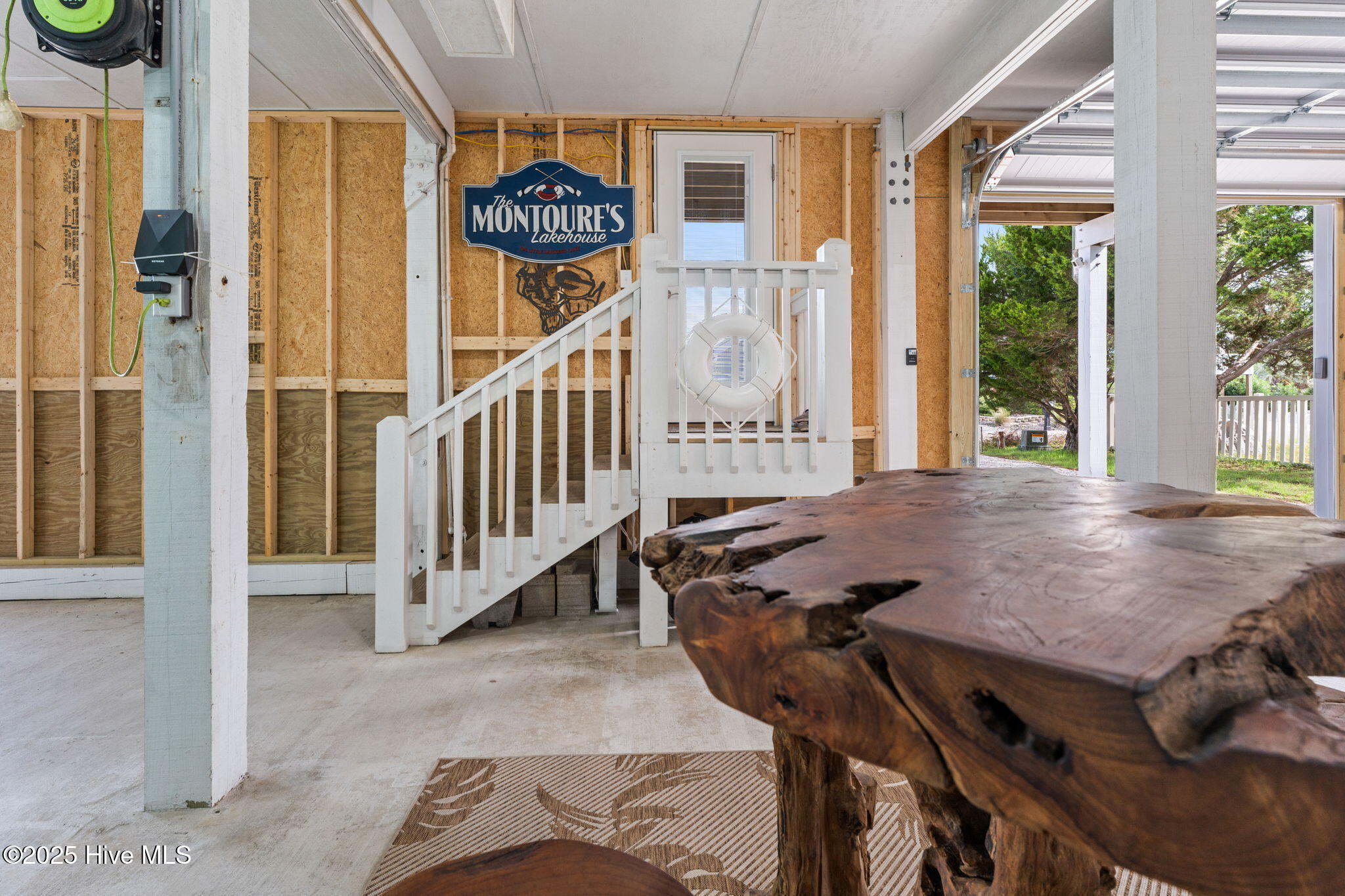 100527553 | Photo 28