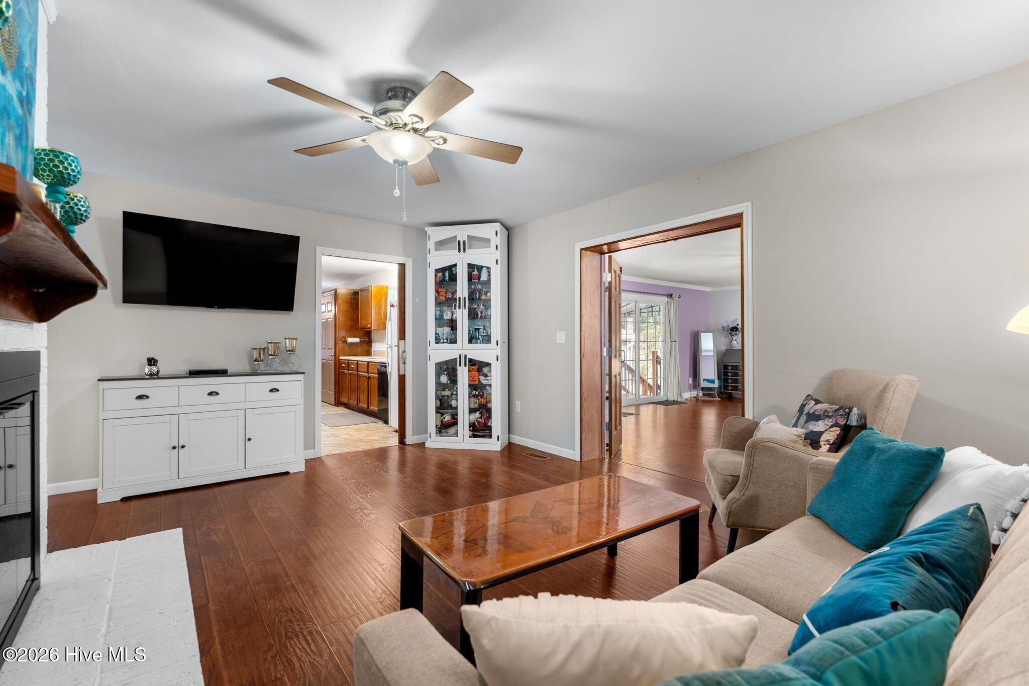 100548359 | Photo 12