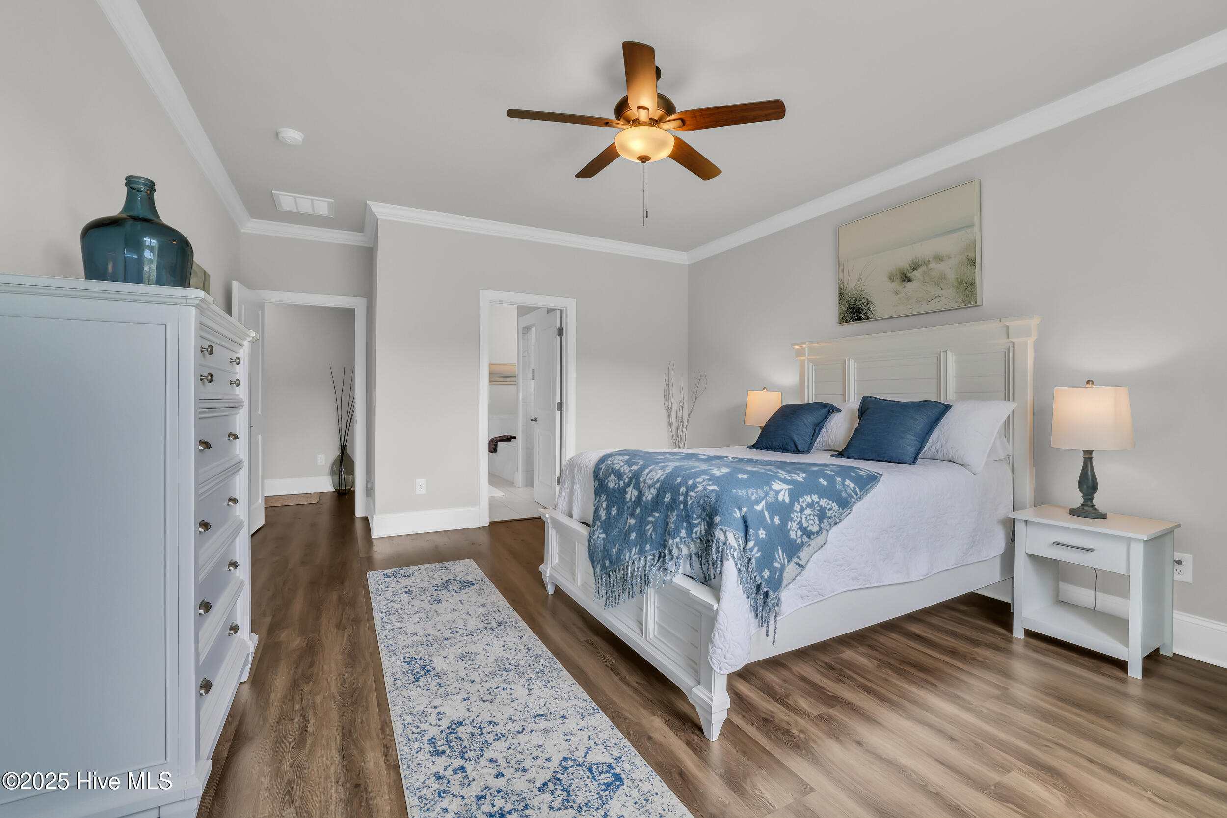 100502745 | Photo 22