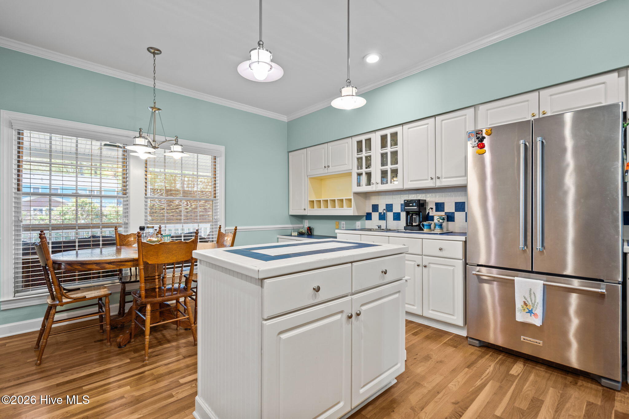 100564345 | Photo 22