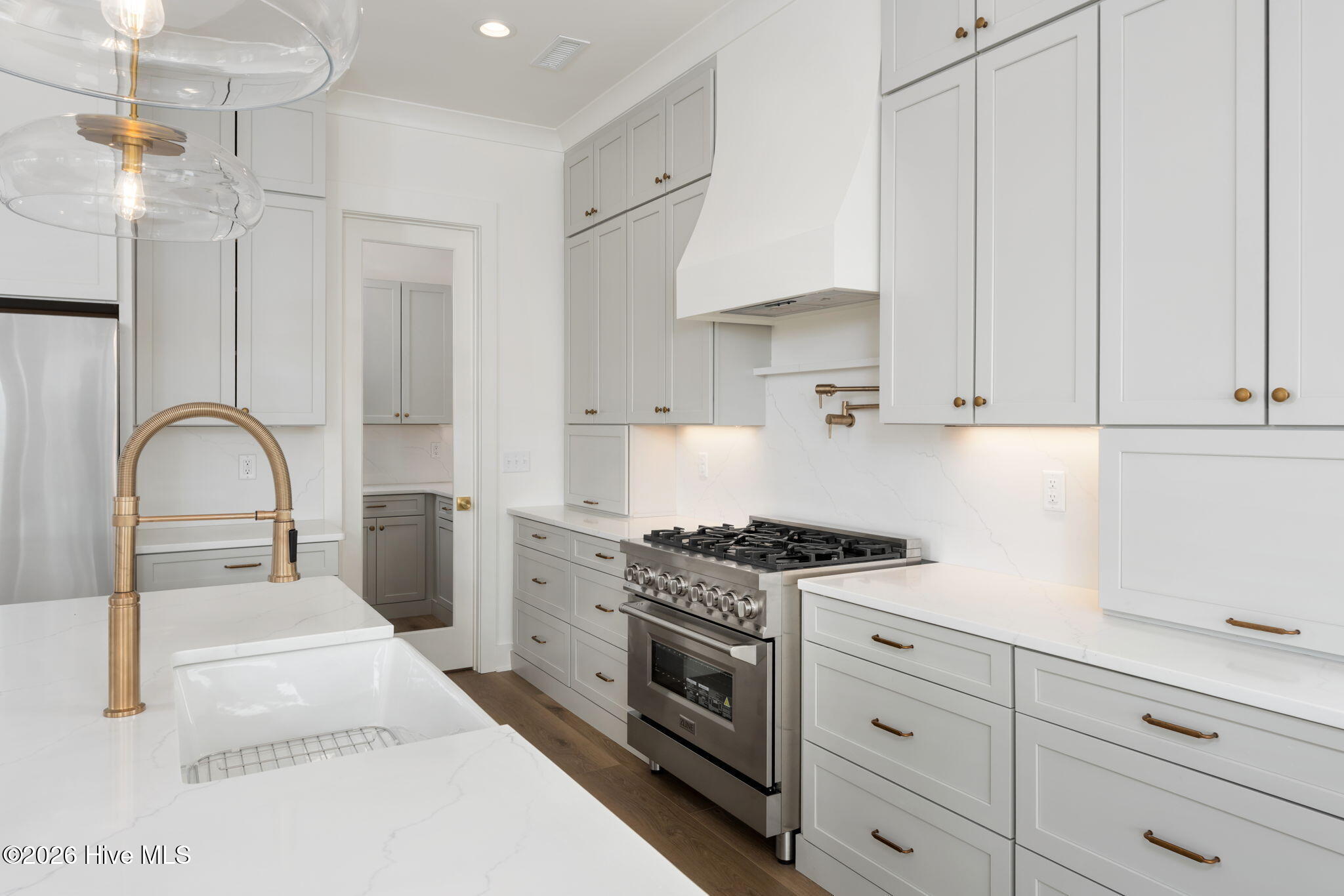 100 Peregrine Court, Surf City, NC 28445 – photo 5: kitchen-04b