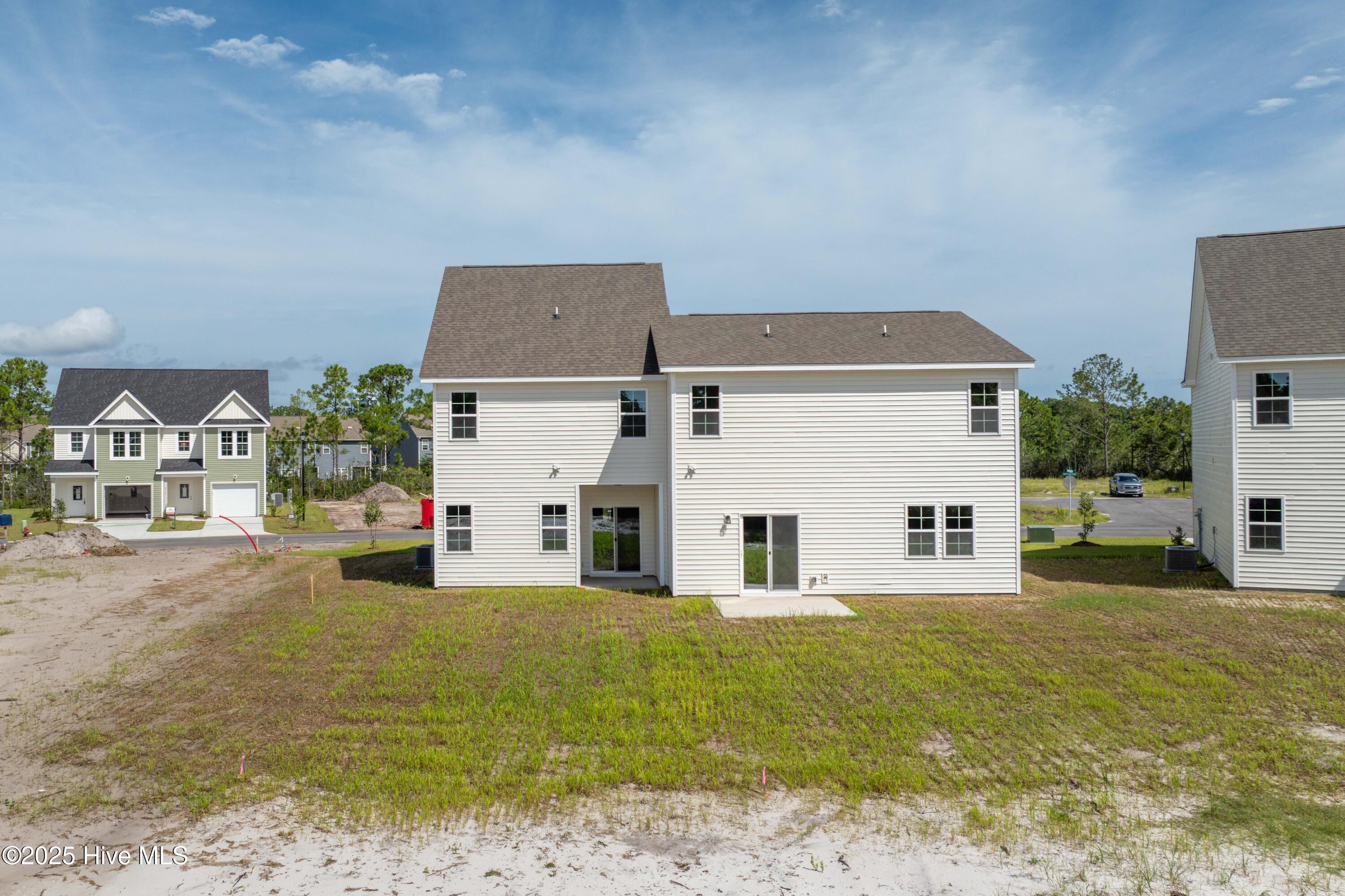 100493013 | Photo 24