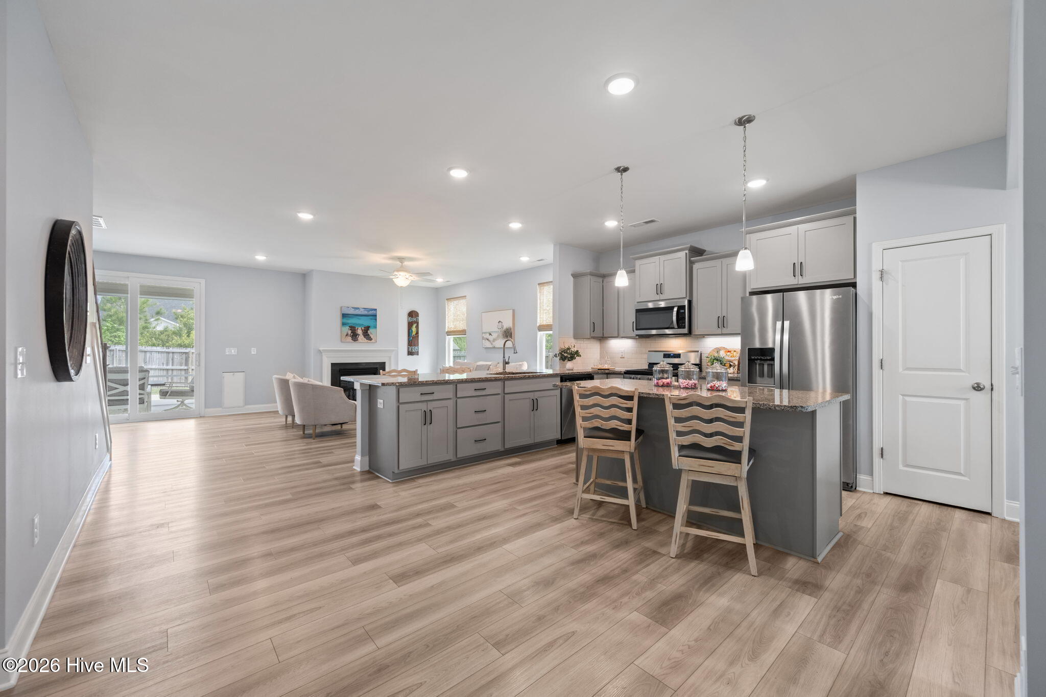 100567442 | Photo 11